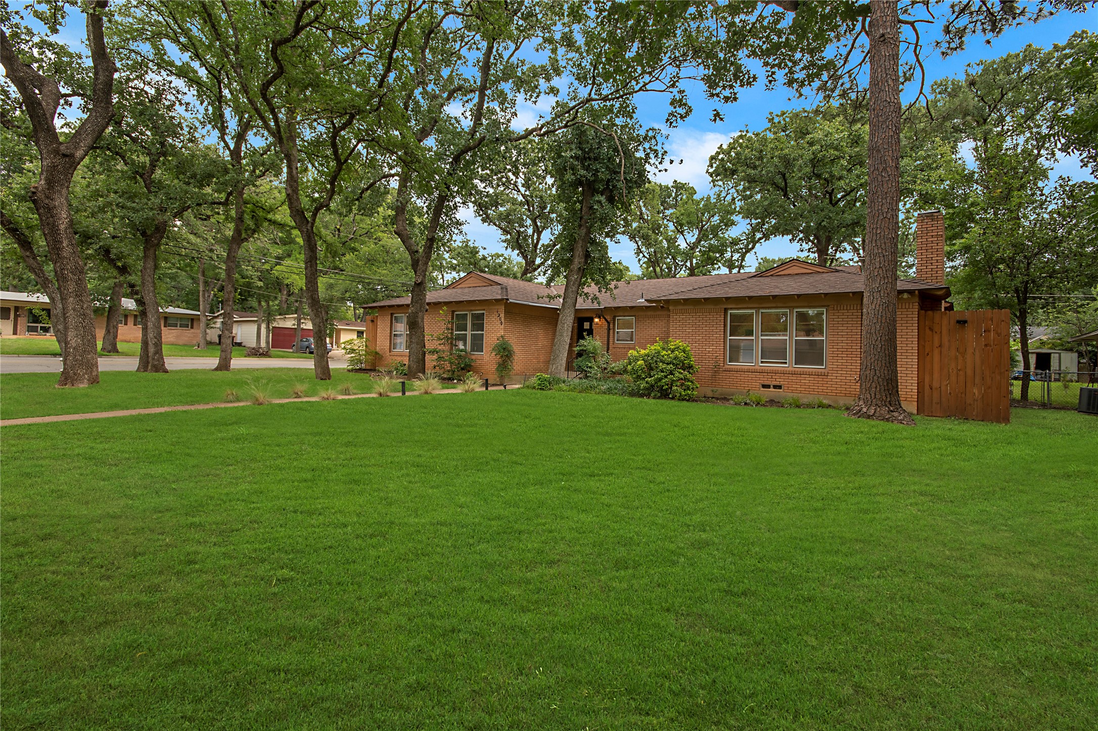 1200 Barker Street Arlington TX 76012