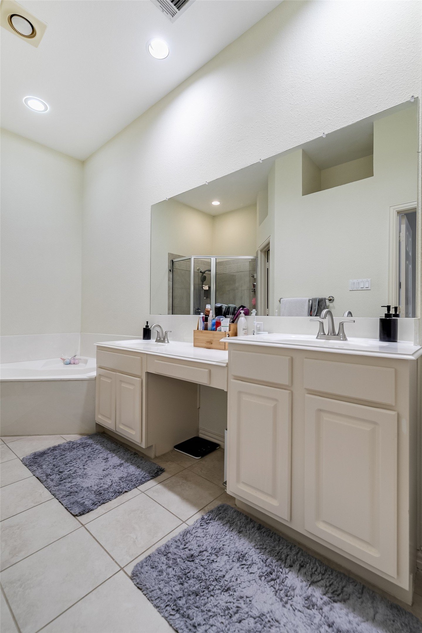 18240 Midway Road Dallas TX 75287