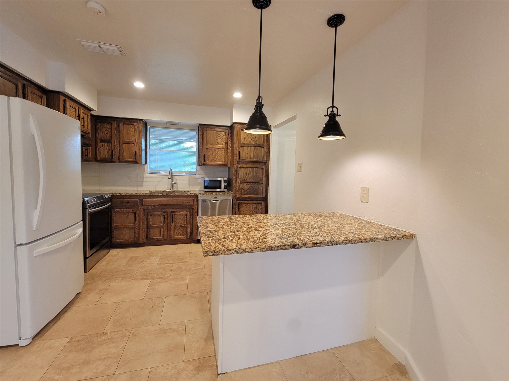 3902 E Bankhead Highway Weatherford TX 76087