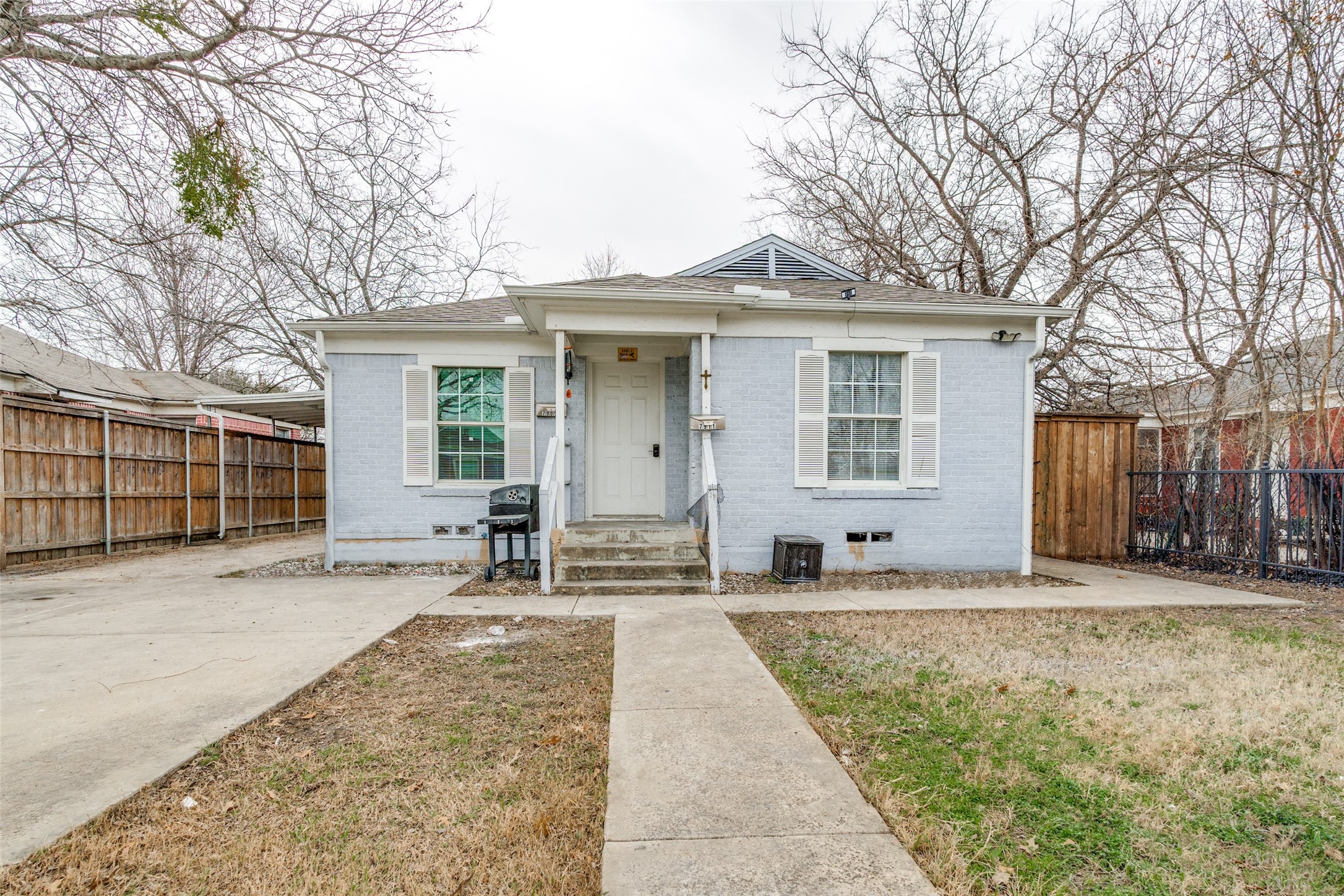 7911 Wanebe Drive Dallas TX 75235
