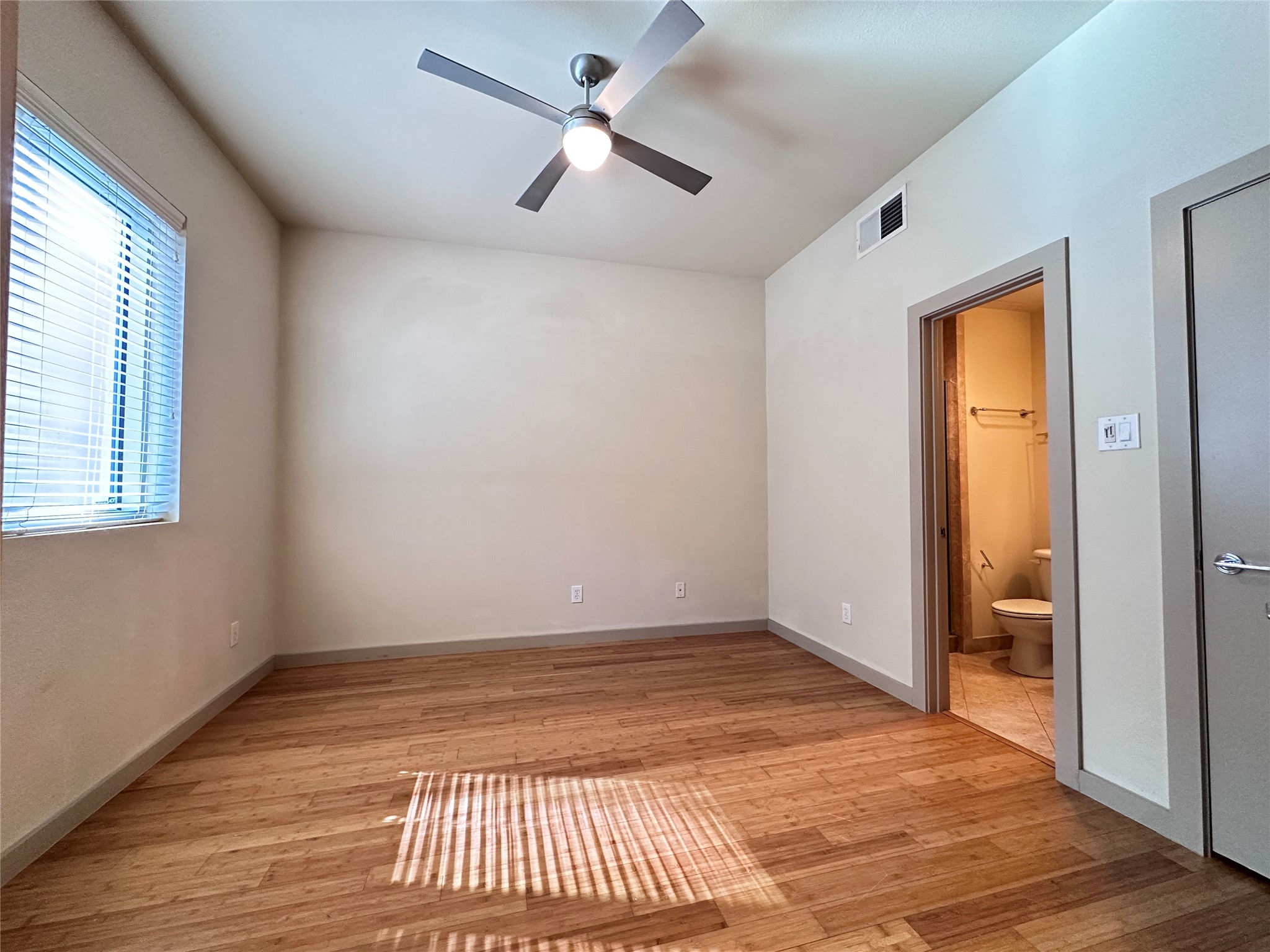 732 Cannen John Lane Dallas TX 75204