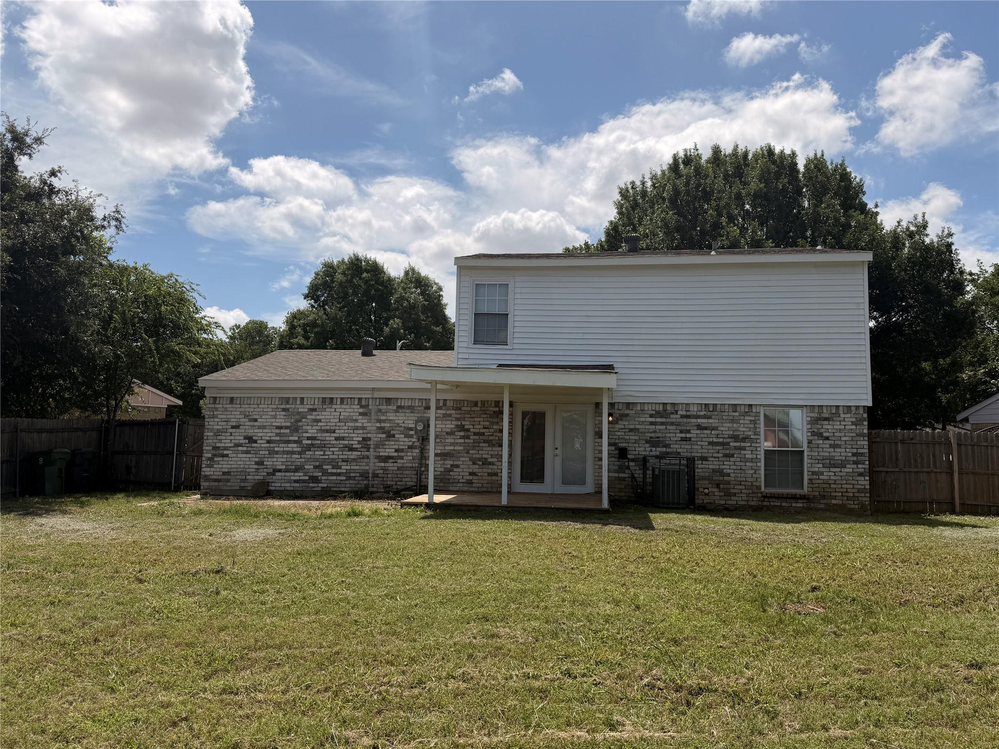 415 Stonehenge Drive Arlington TX 76014
