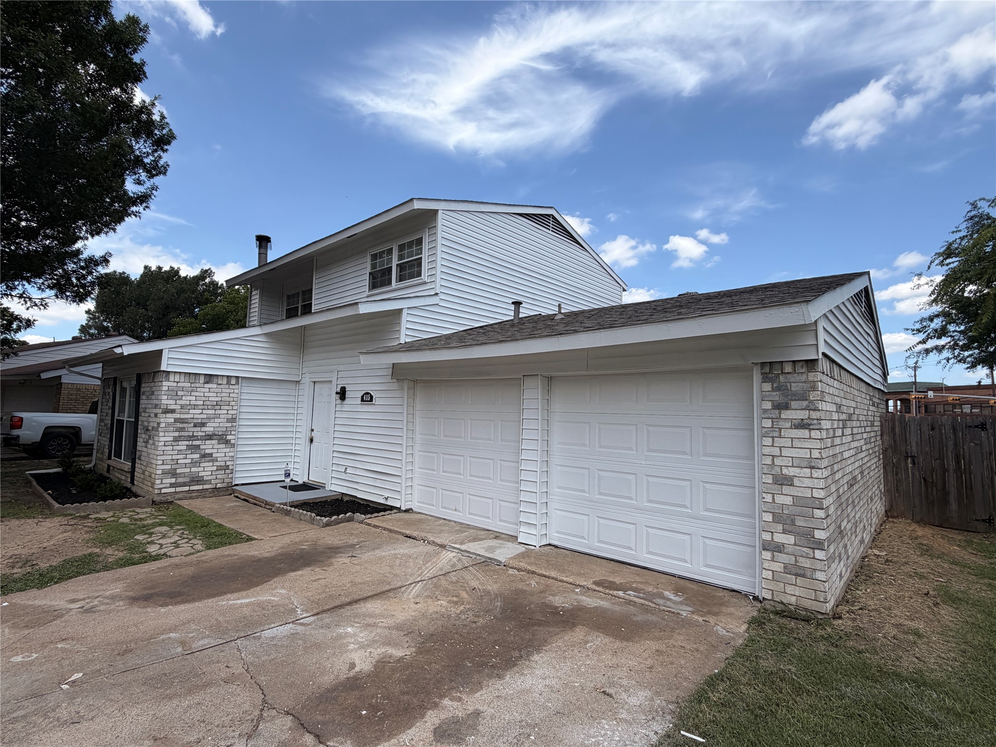 415 Stonehenge Drive Arlington TX 76014