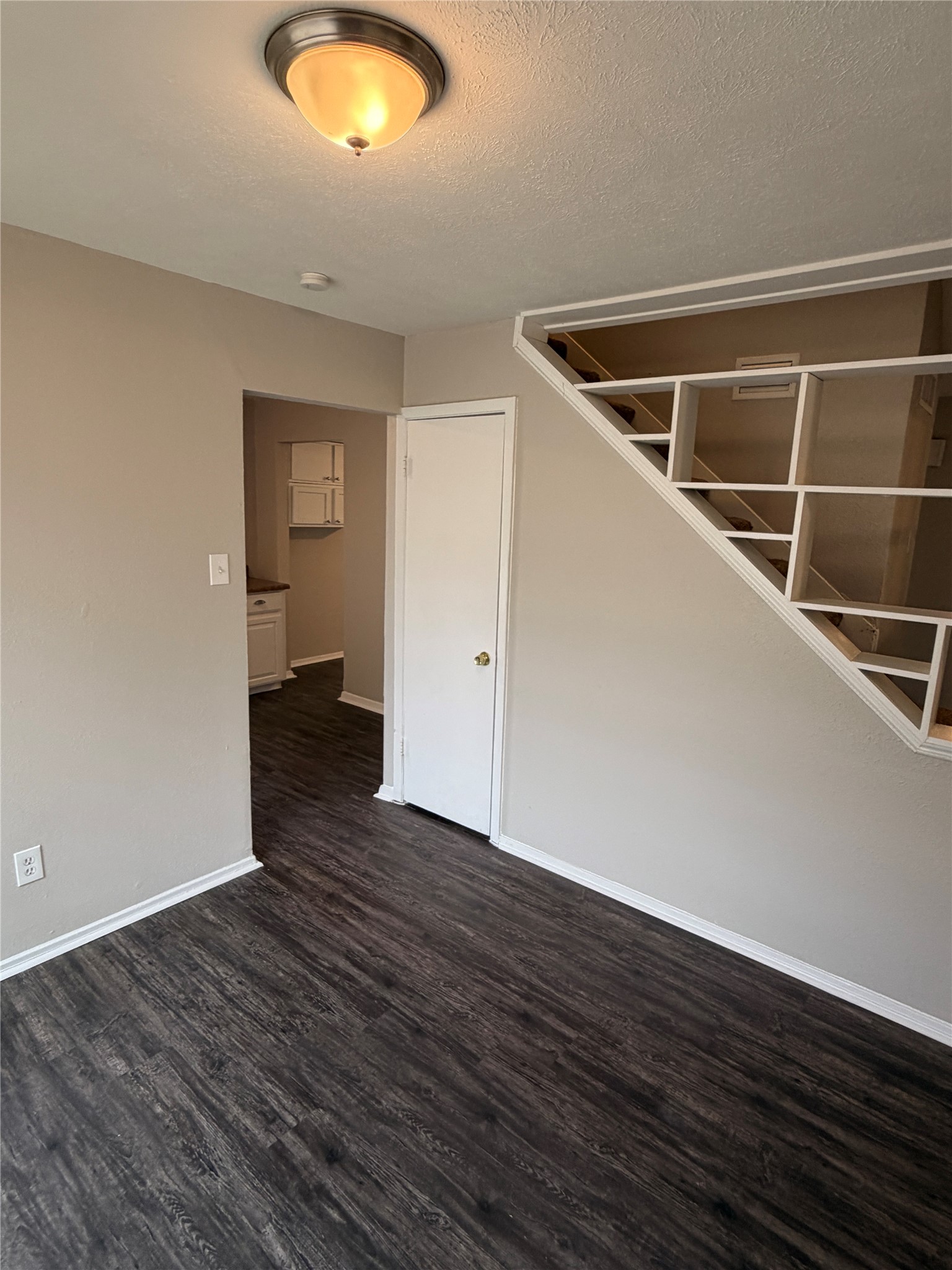 415 Stonehenge Drive Arlington TX 76014