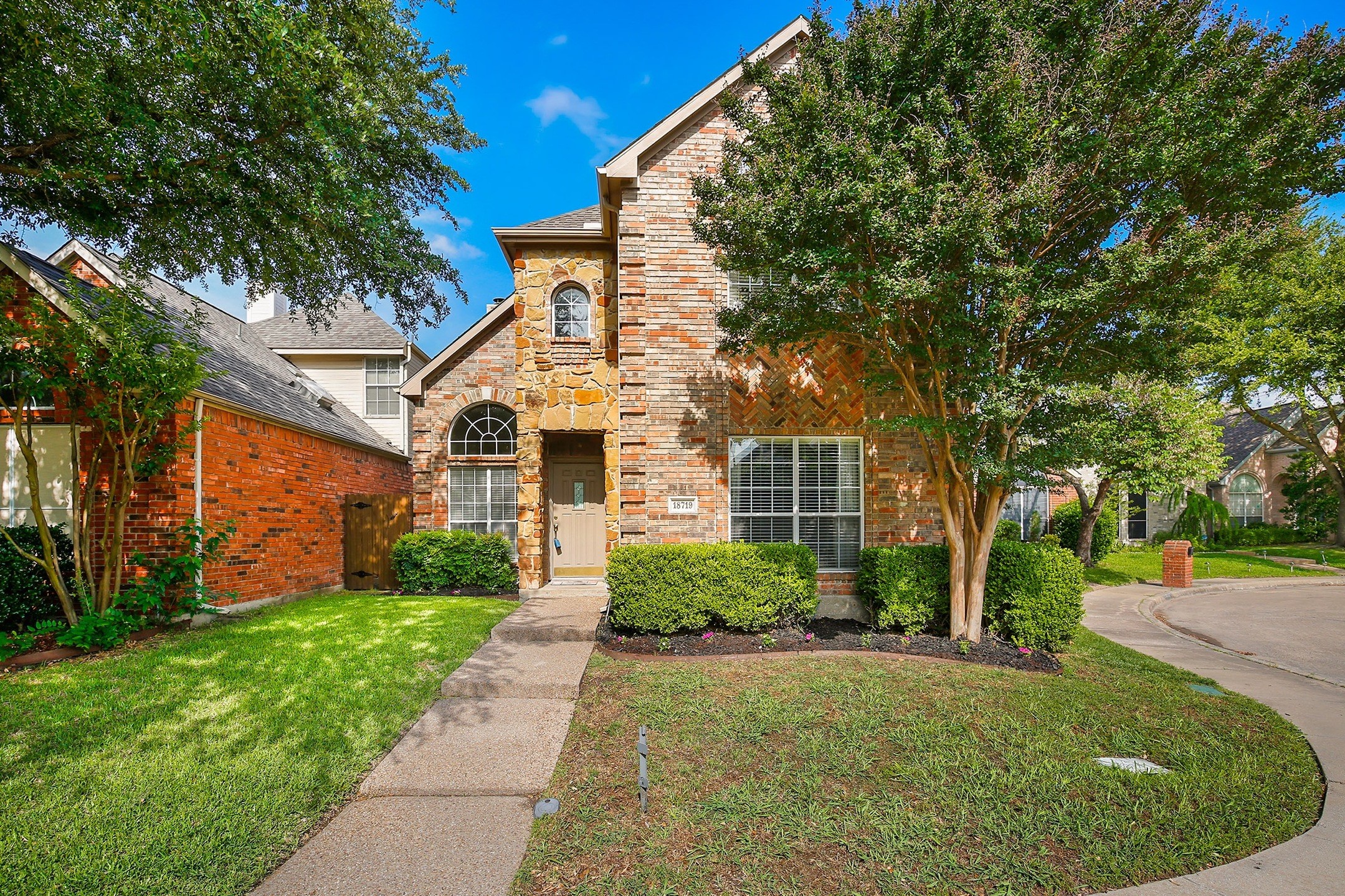 18719 Riverstone Court Dallas TX 75252