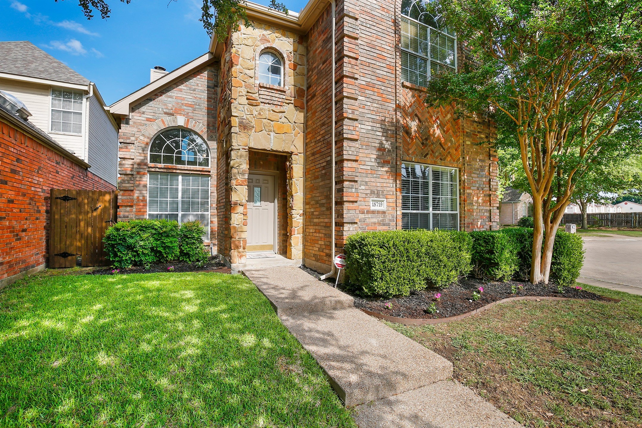 18719 Riverstone Court Dallas TX 75252