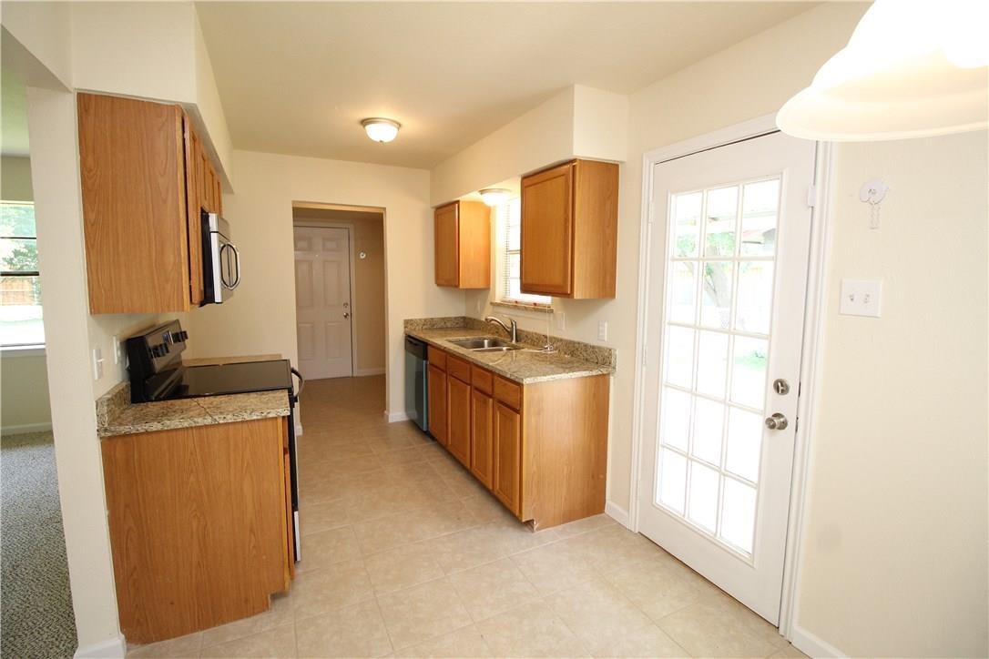 902 Lindo Drive Mesquite TX 75149