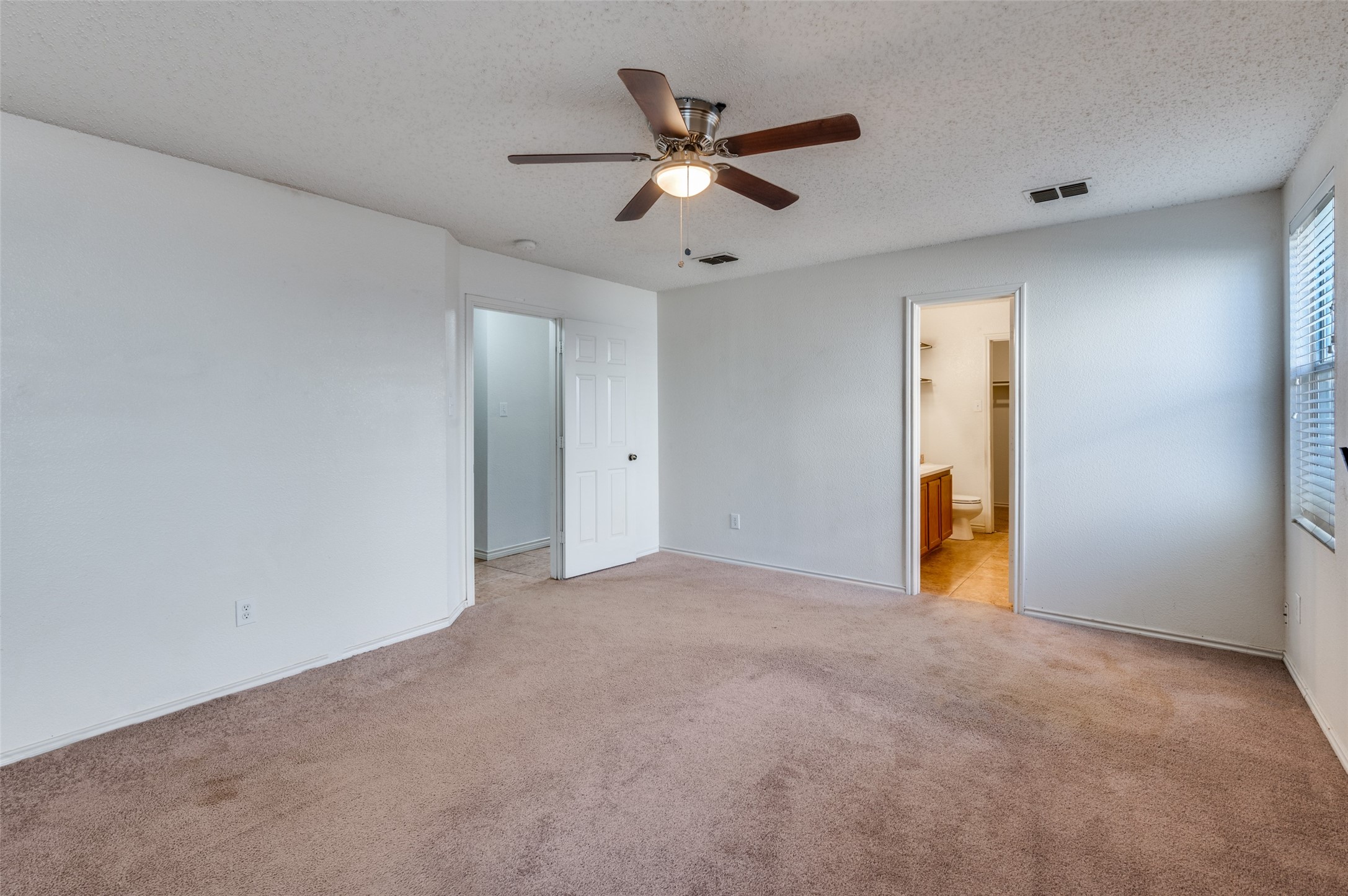 8402 Olivia Meadow Drive Arlington TX 76002