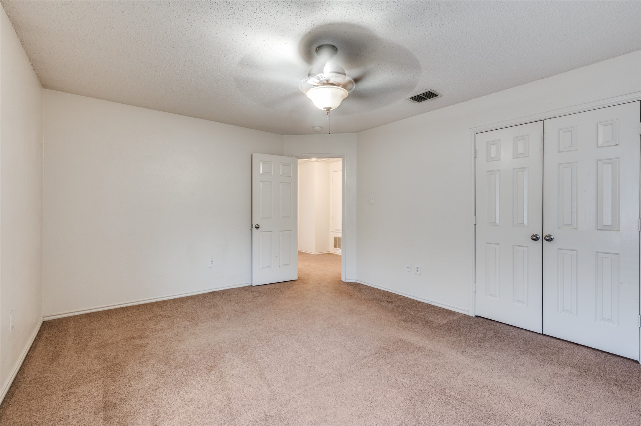 8402 Olivia Meadow Drive Arlington TX 76002