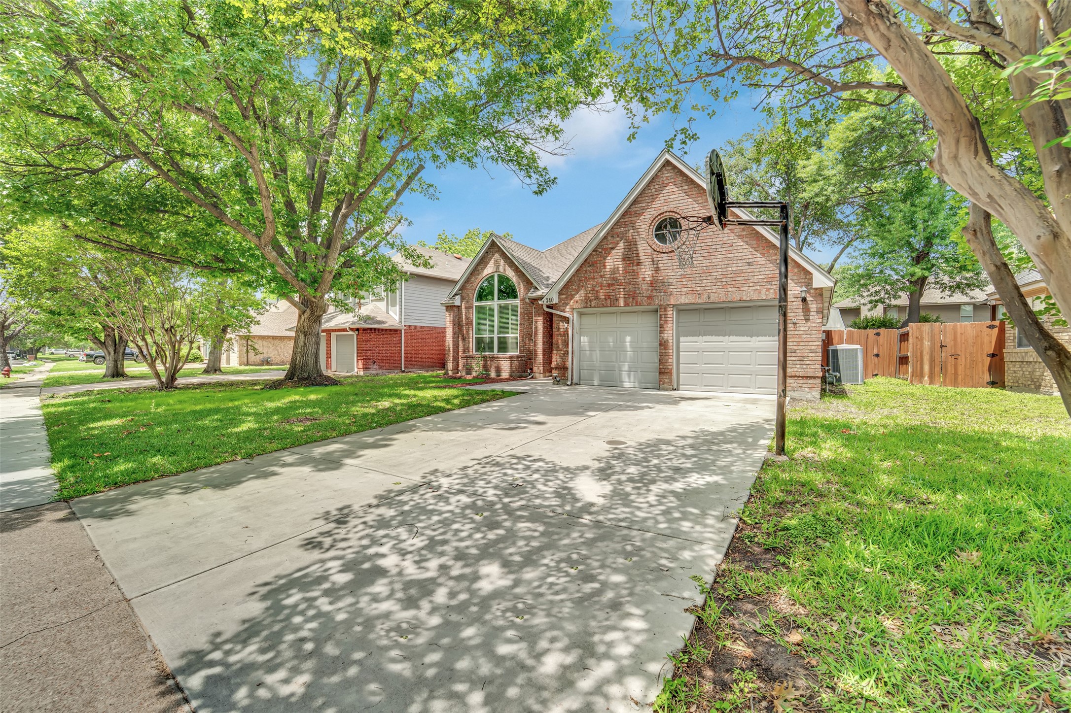 340 Clayton Street Grand Prairie TX 75052