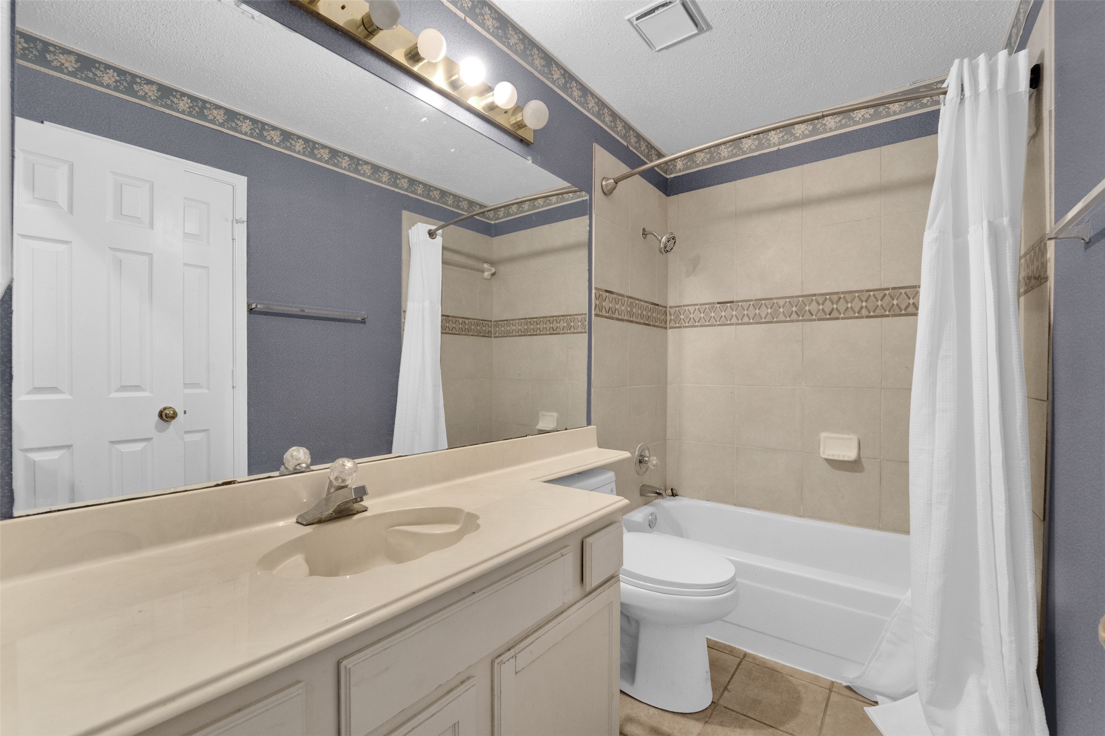 340 Clayton Street Grand Prairie TX 75052