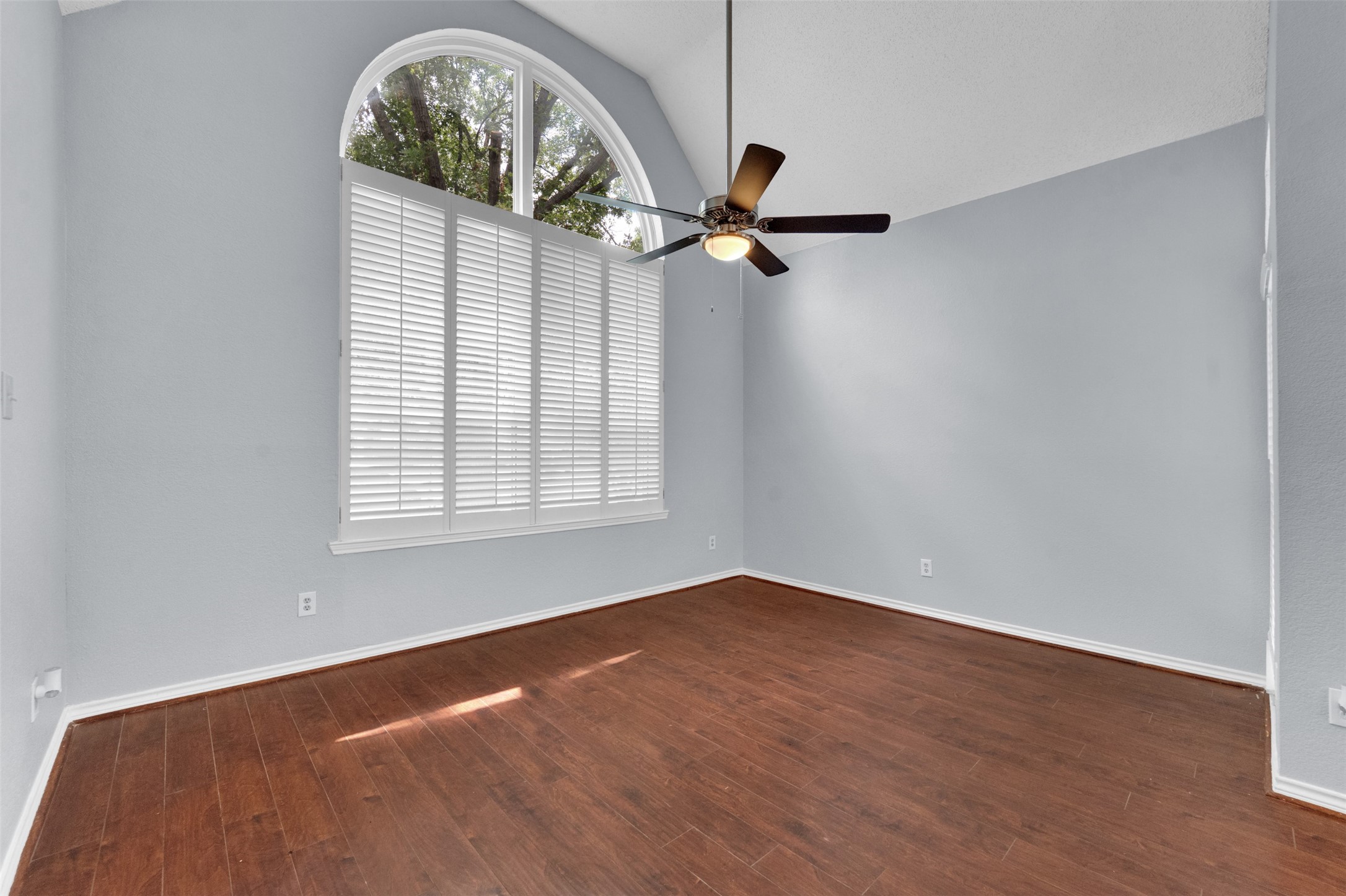 340 Clayton Street Grand Prairie TX 75052
