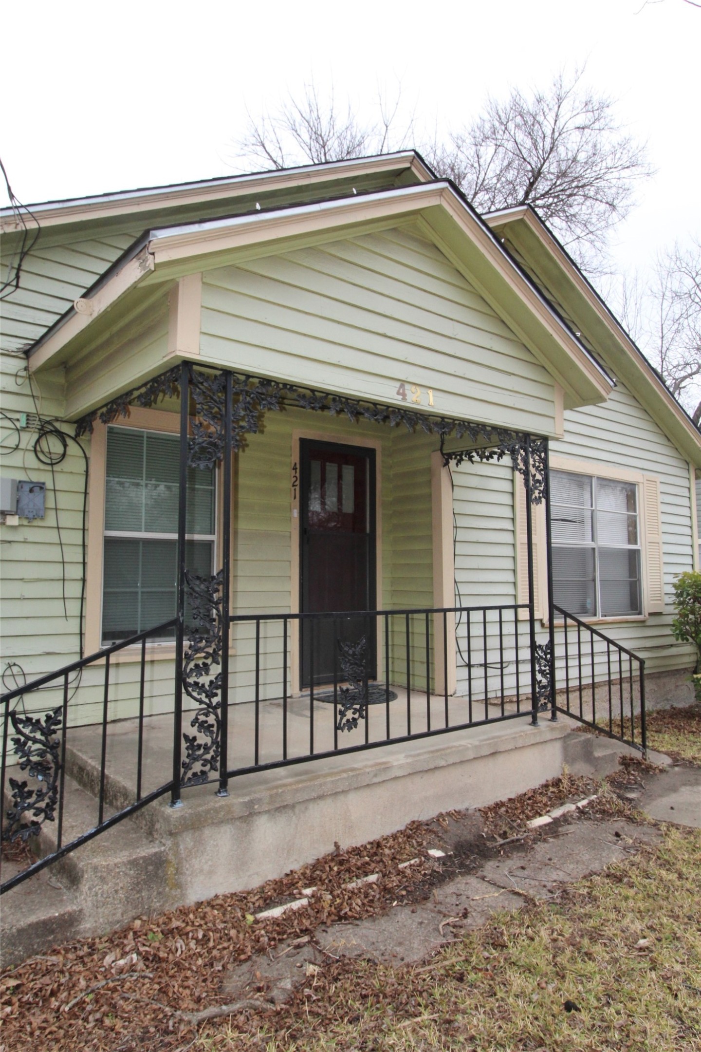 421 Dr Martin Luther King Jr Boulevard Waxahachie TX 75165