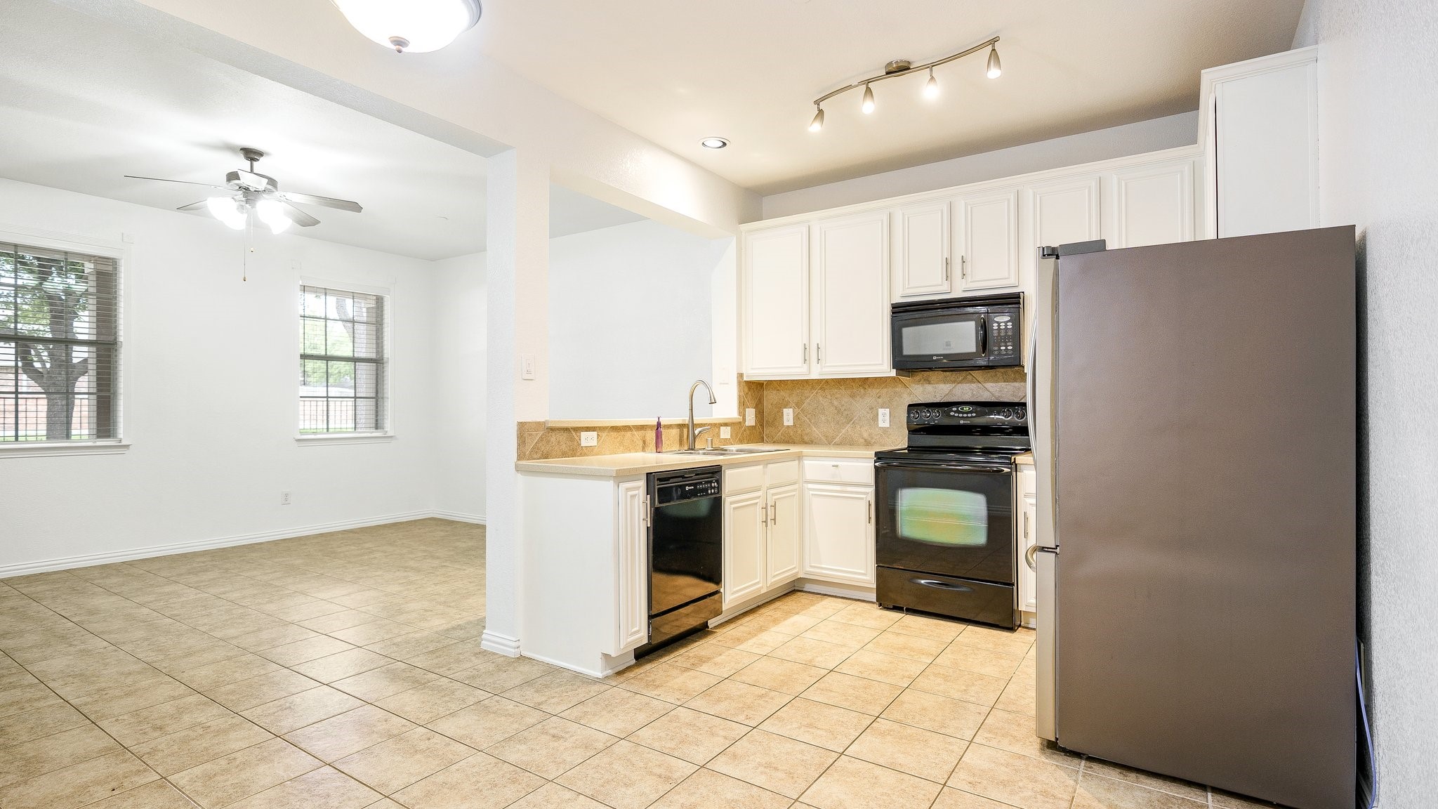 3206 Bedford Road Bedford TX 76021