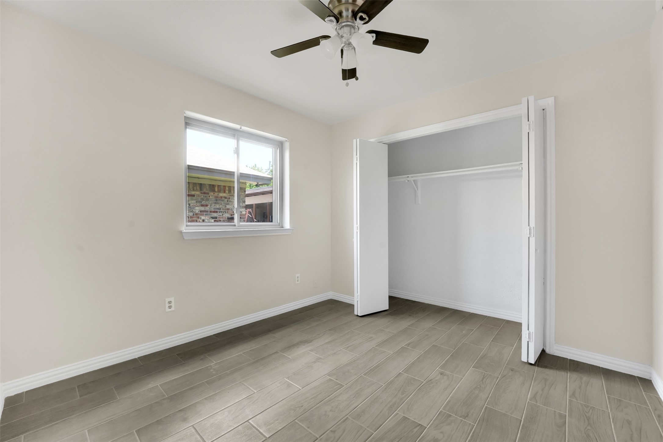 405 S Las Vegas Trail White Settlement TX 76108