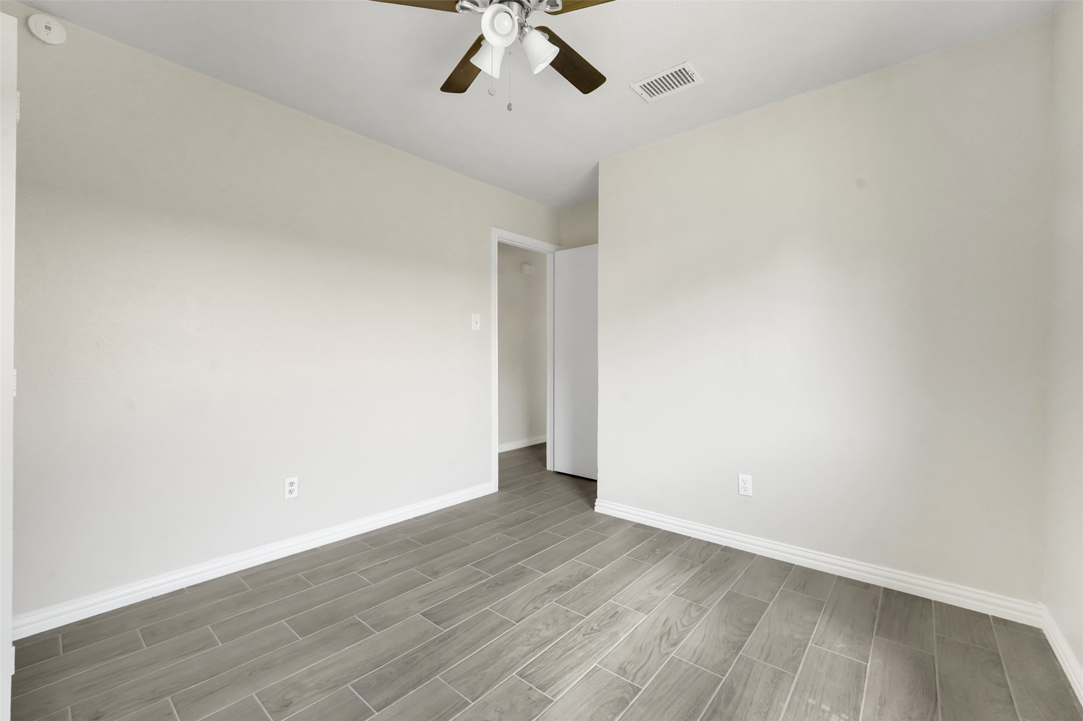 405 S Las Vegas Trail White Settlement TX 76108