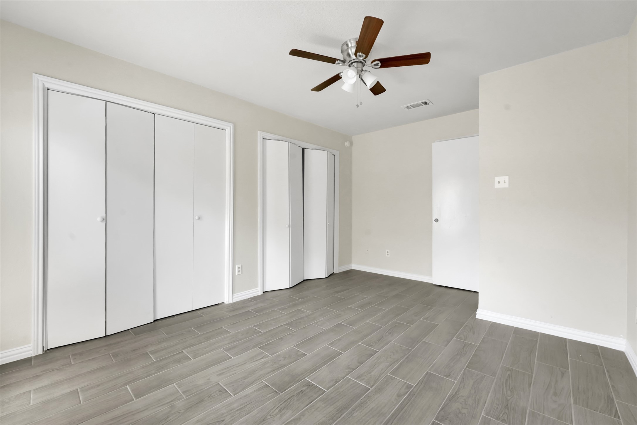 405 S Las Vegas Trail White Settlement TX 76108