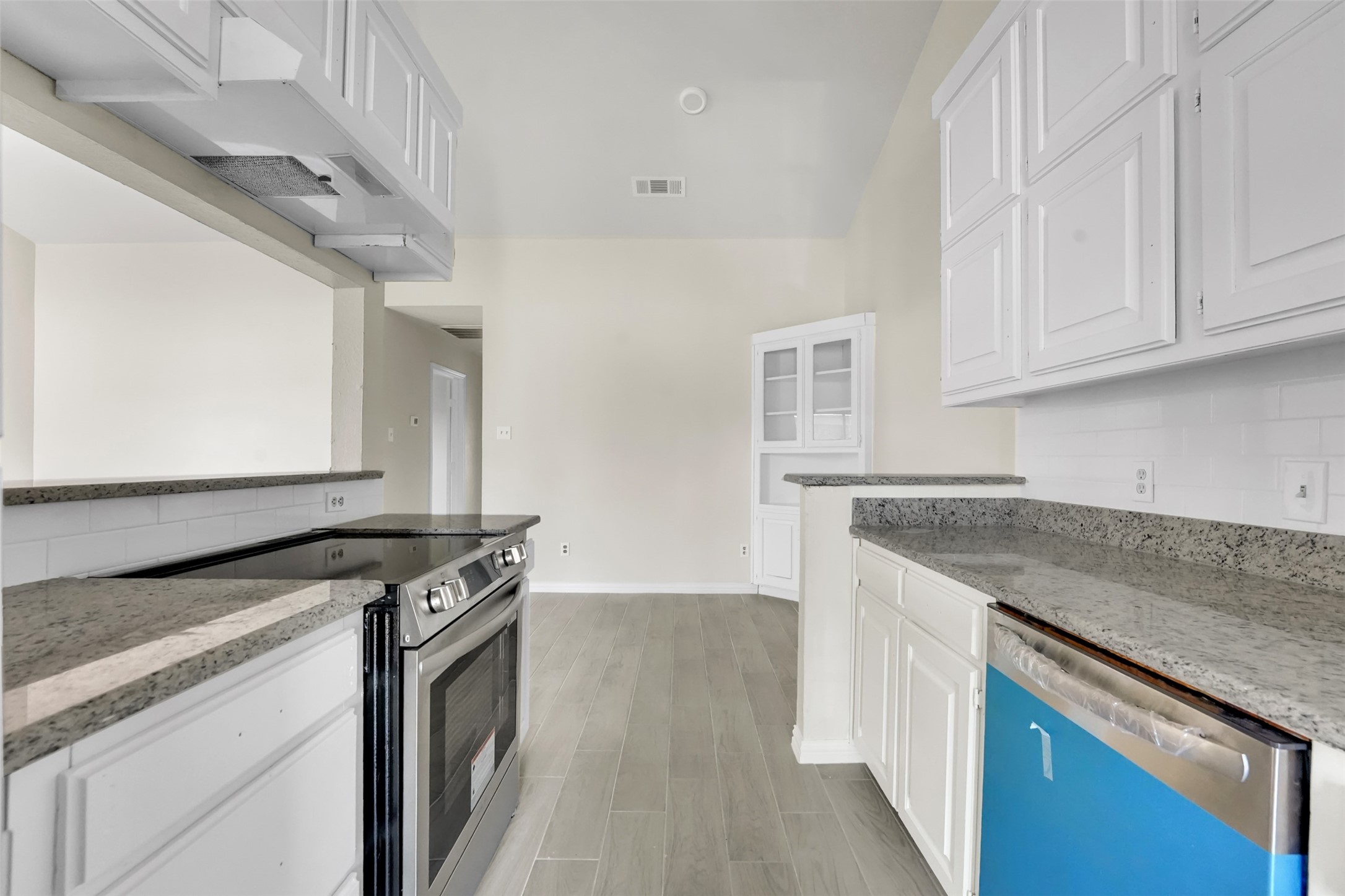 405 S Las Vegas Trail White Settlement TX 76108