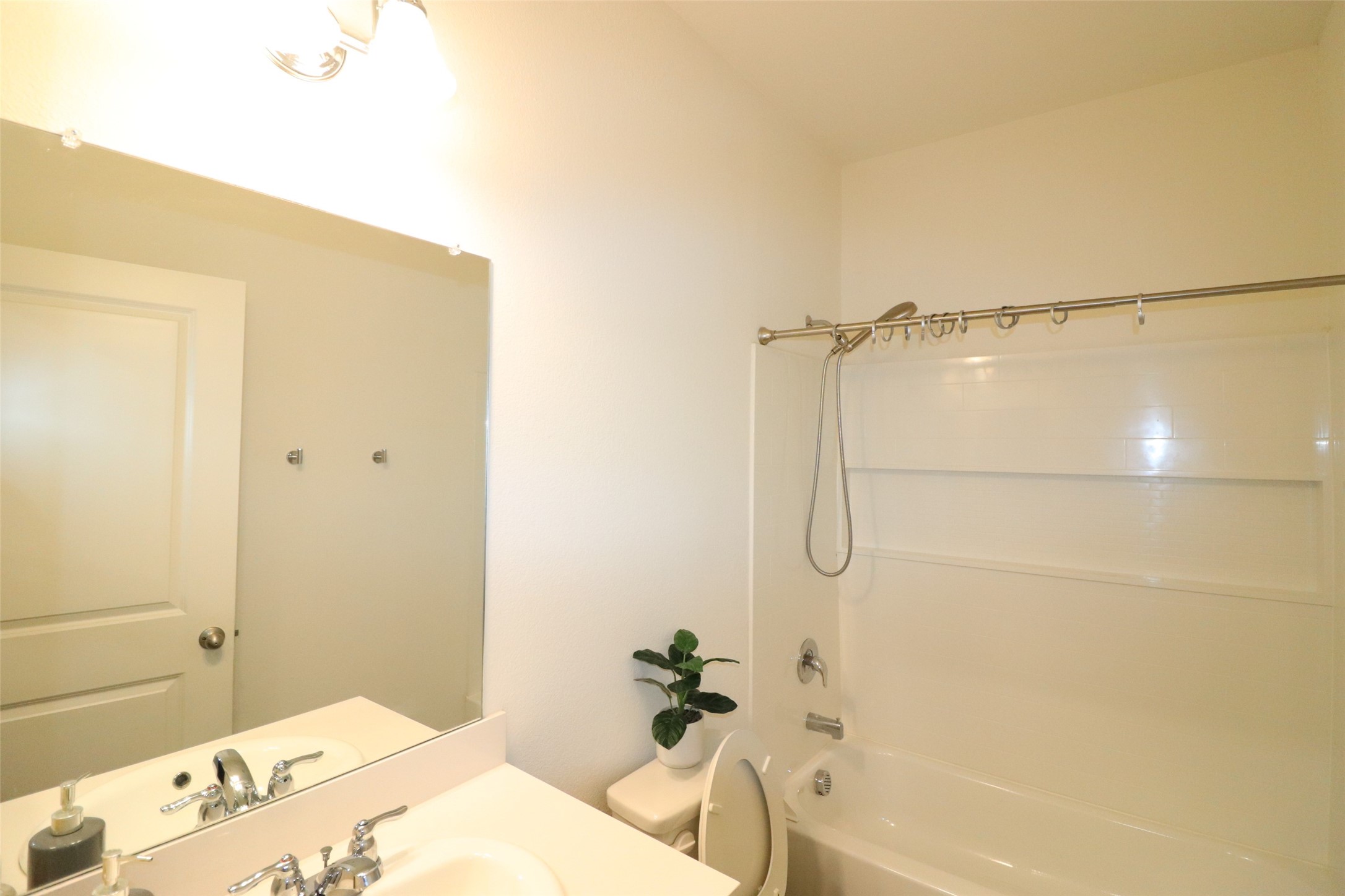 736 Richmond Drive Lavon TX 75166