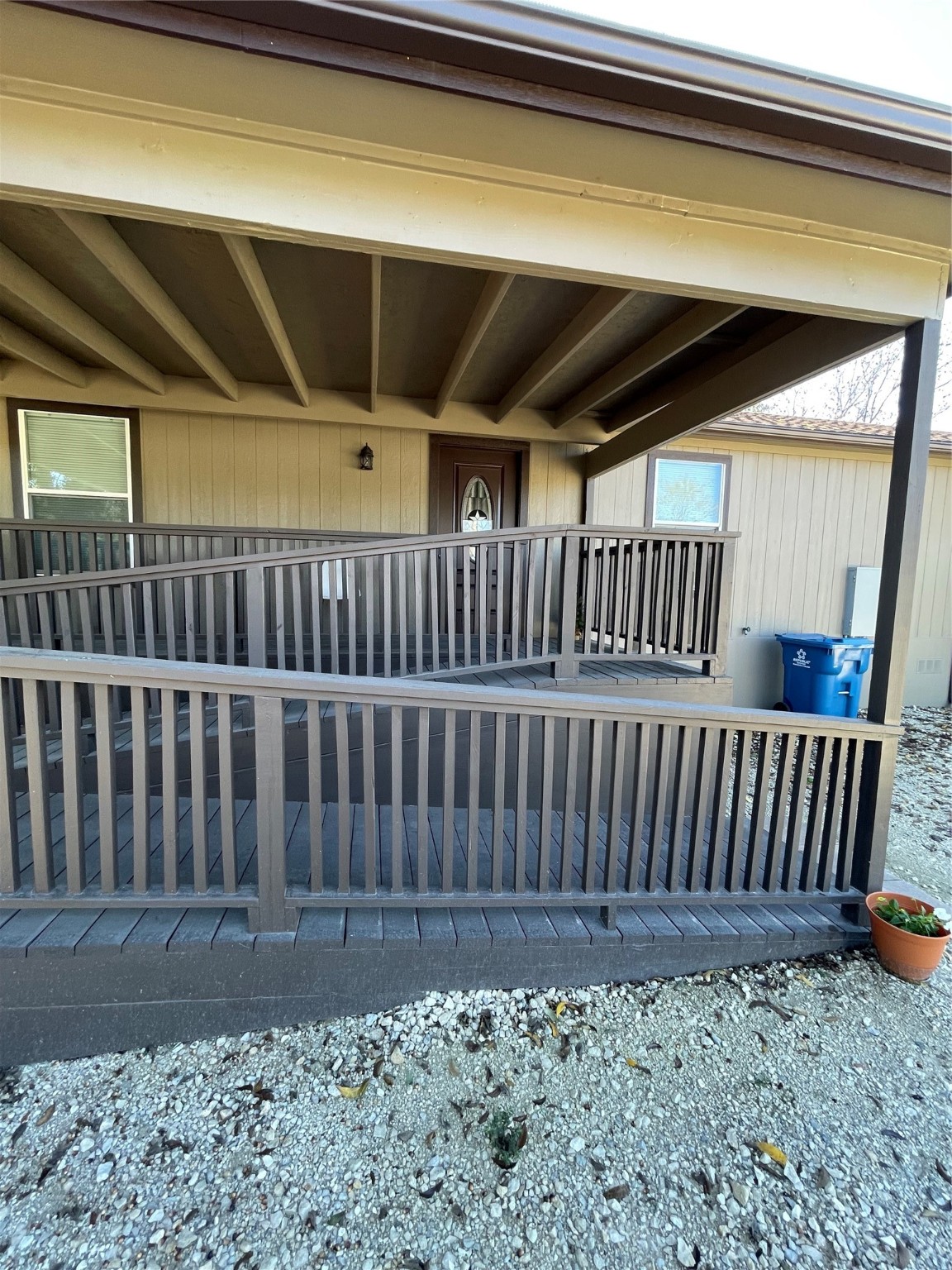 110 Crockett Street Valley View TX 76272