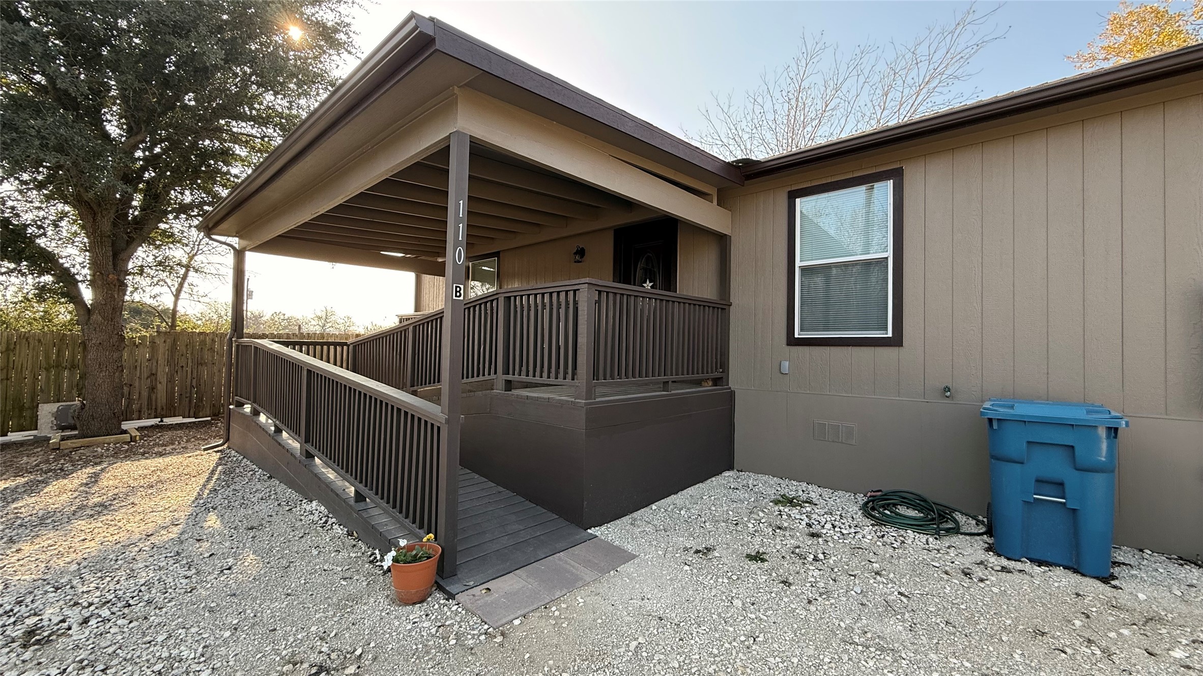 110 Crockett Street Valley View TX 76272