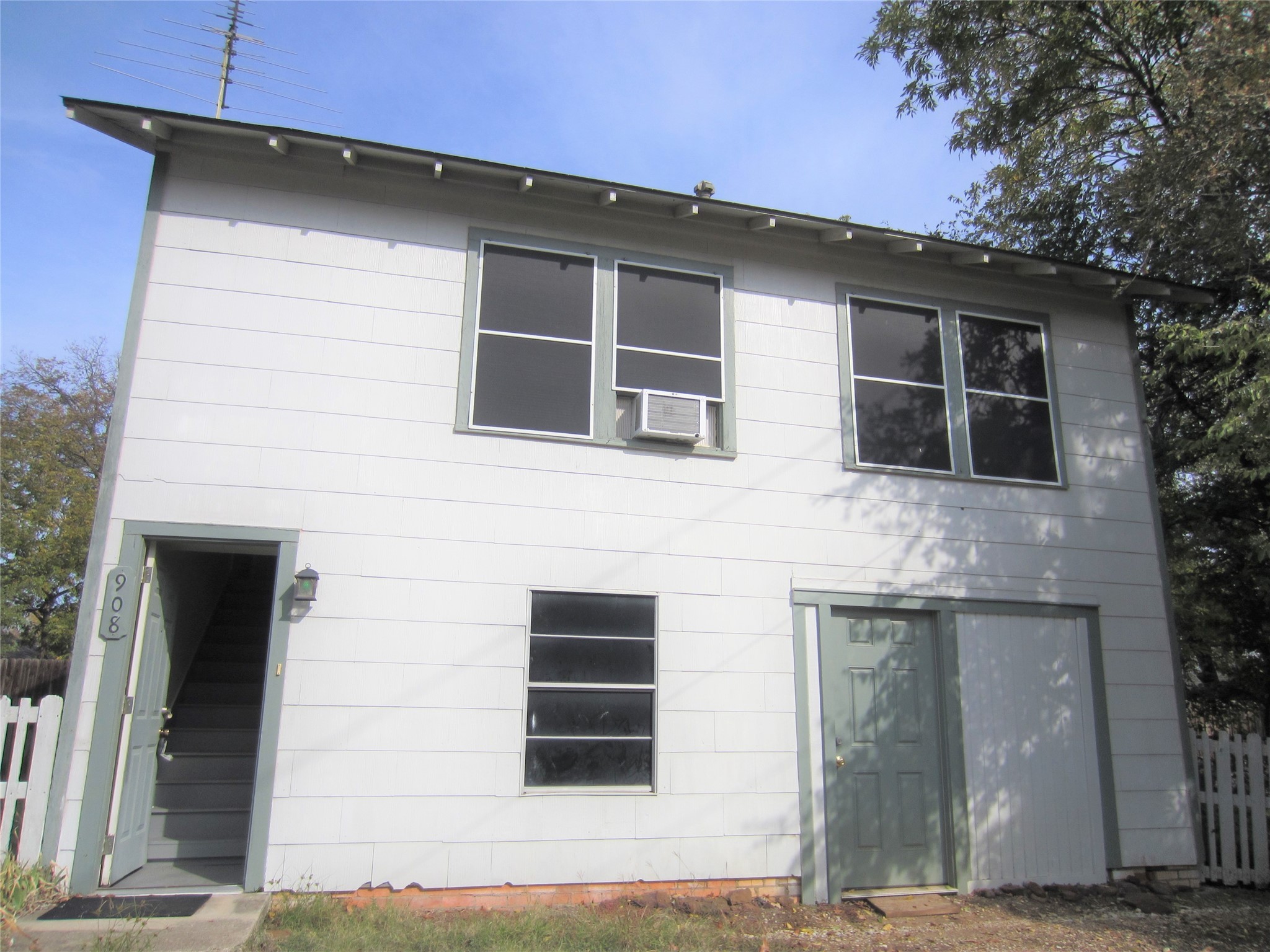 908 Greenlee Street Denton TX 76201