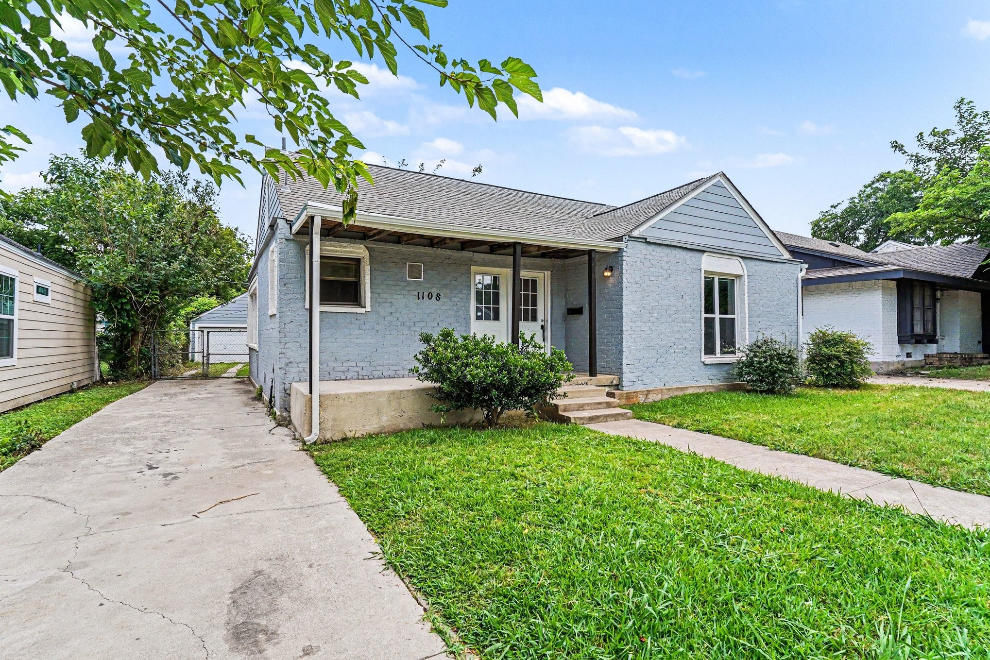 1108 E Robert Street Fort Worth TX 76104