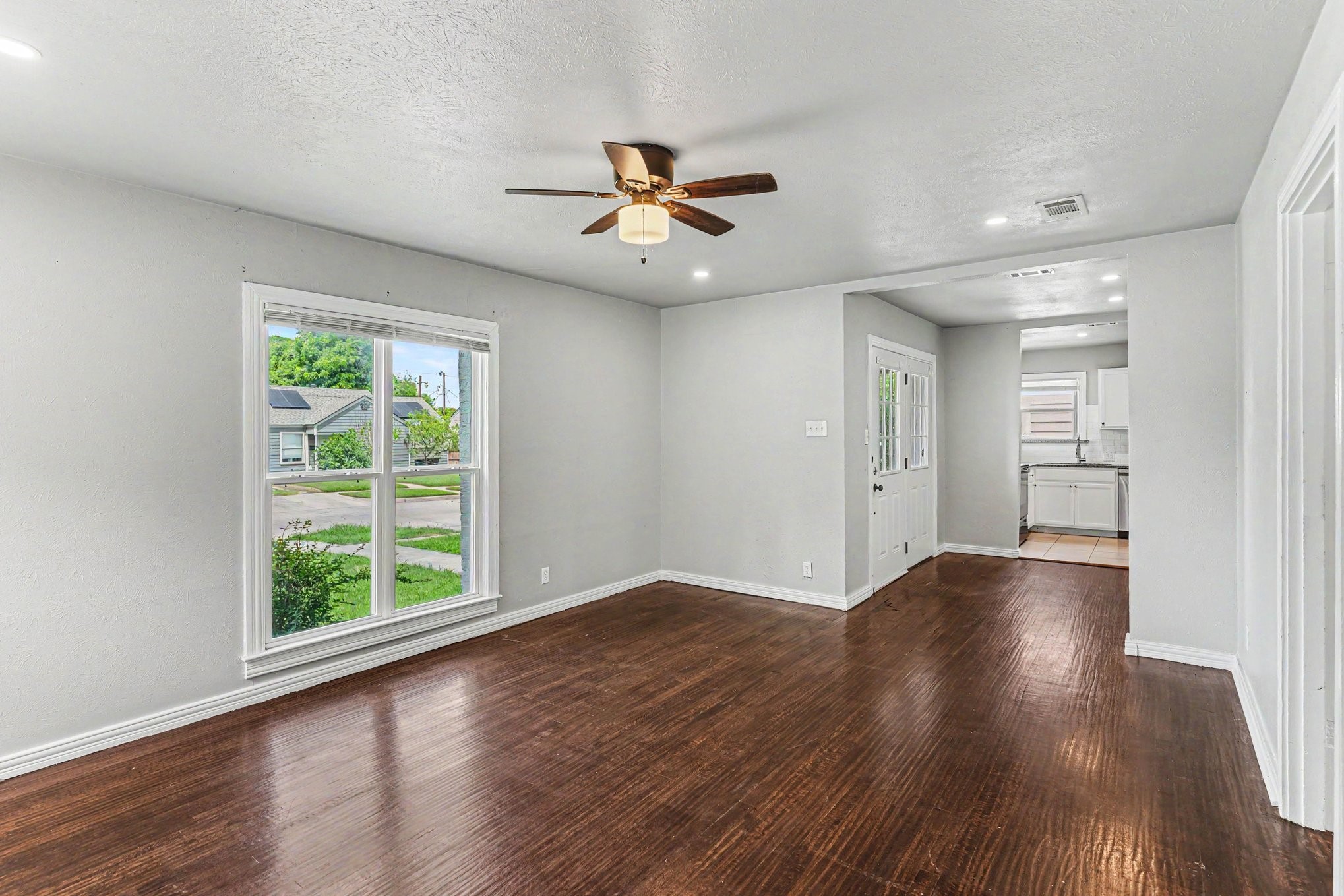 1108 E Robert Street Fort Worth TX 76104