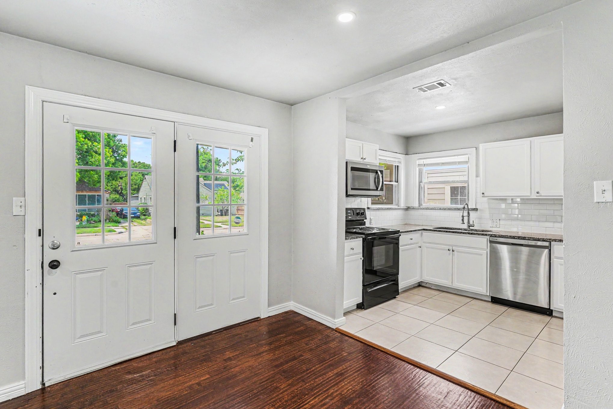 1108 E Robert Street Fort Worth TX 76104