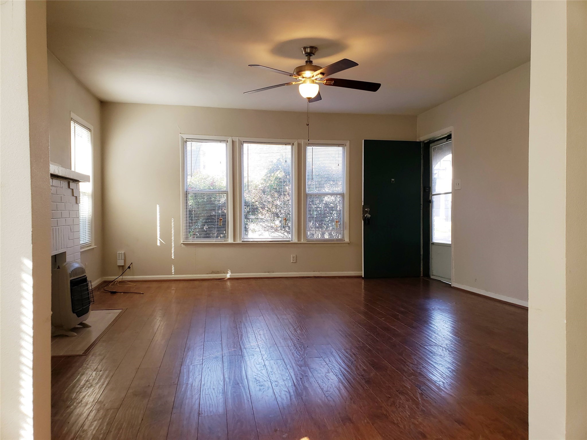6038 Victor Street Dallas TX 75214