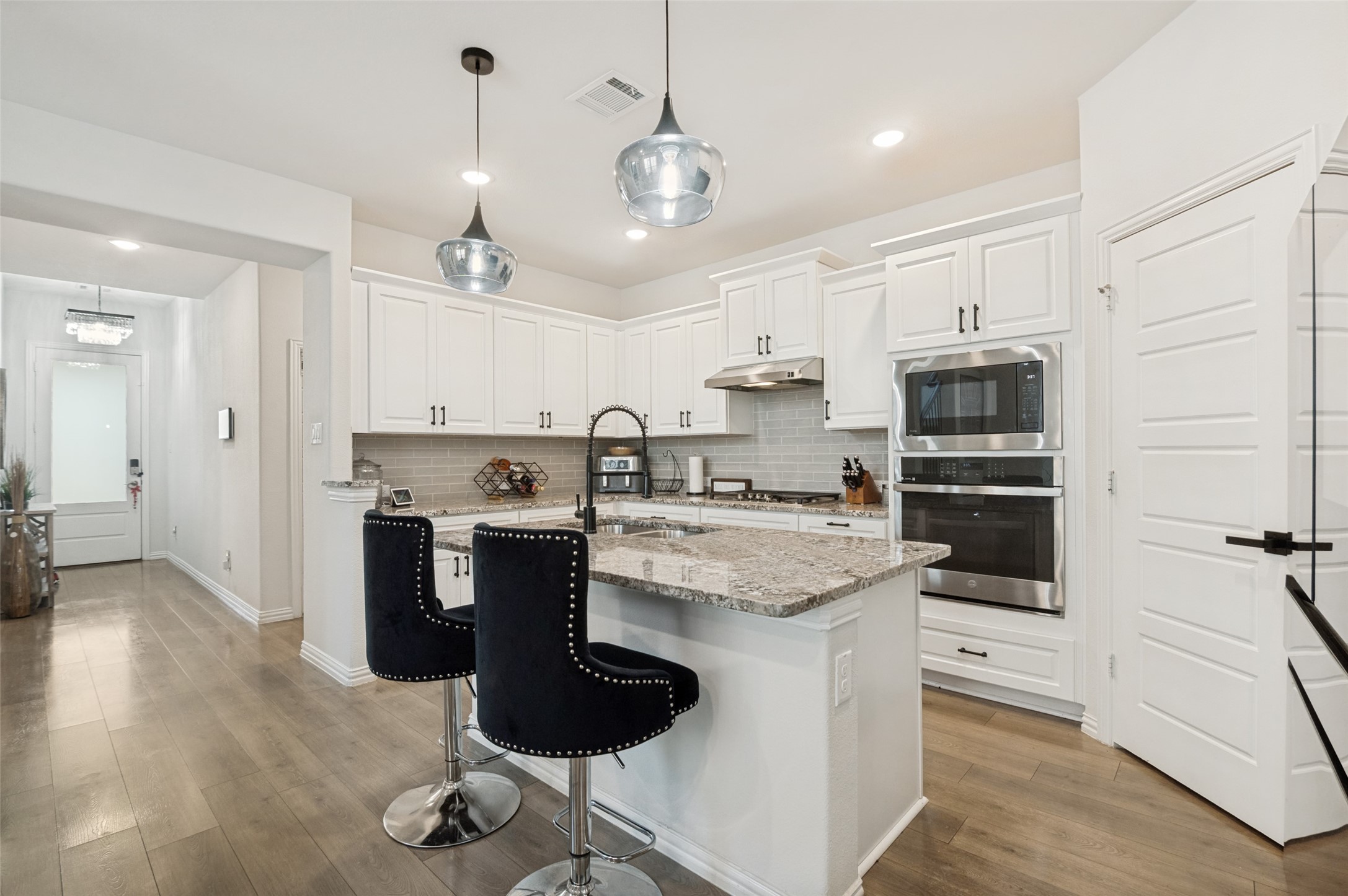 656 Bethpage Drive Red Oak TX 75154