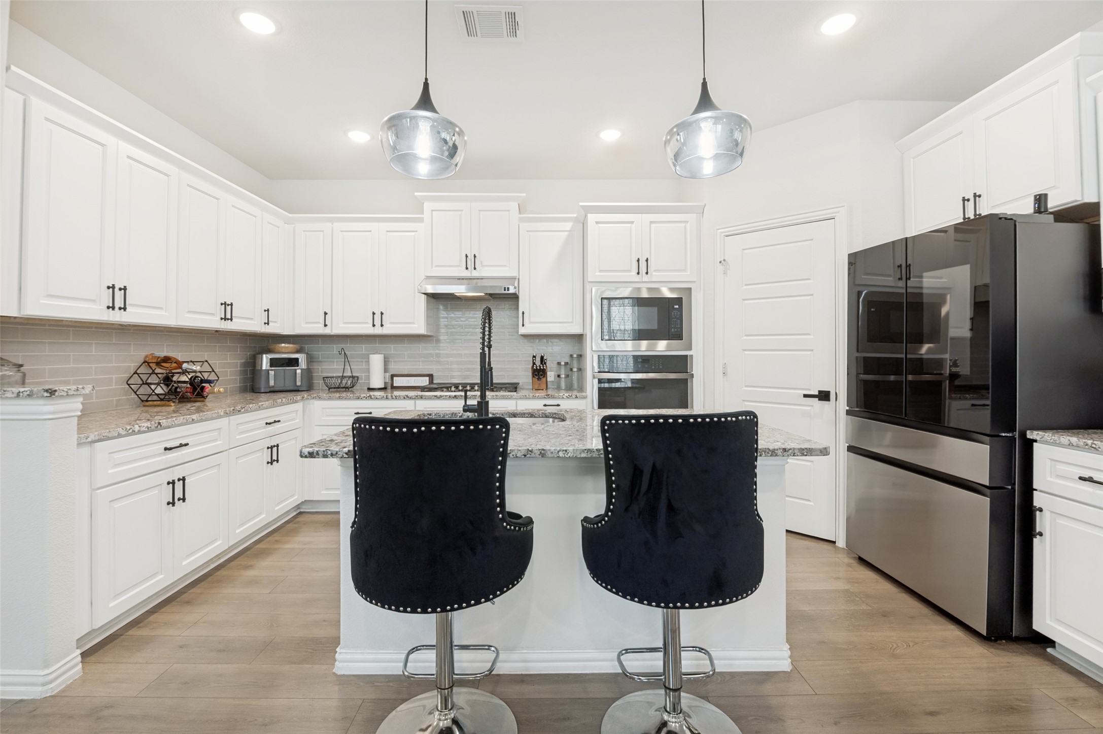 656 Bethpage Drive Red Oak TX 75154