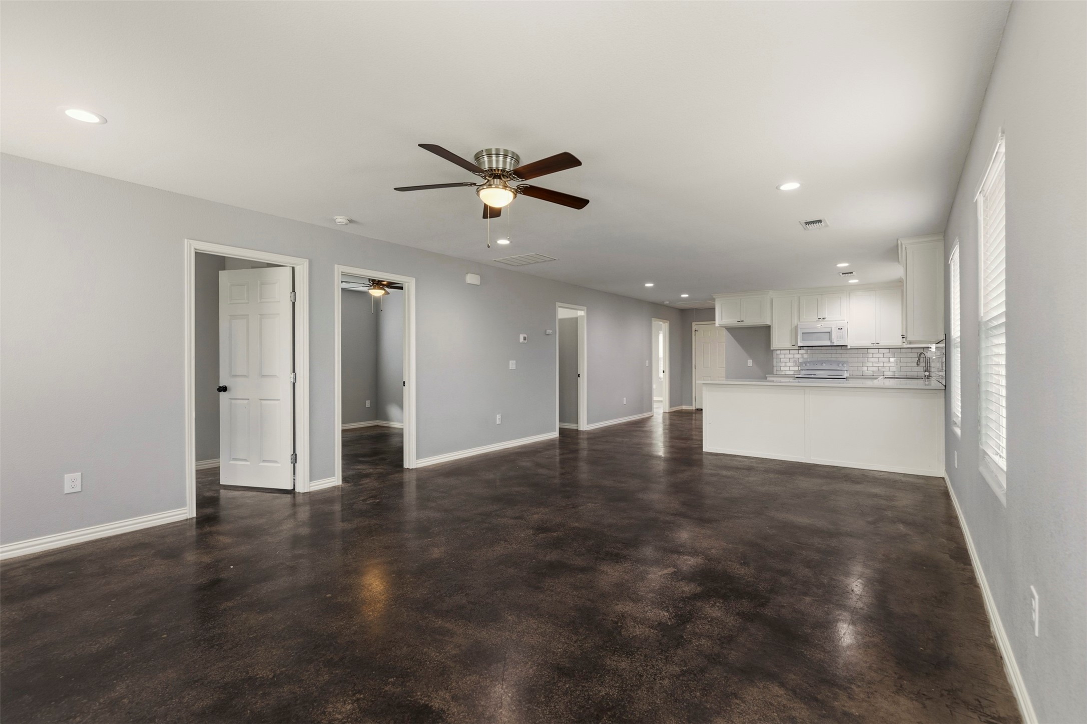 933 Rice Street Denison TX 75020