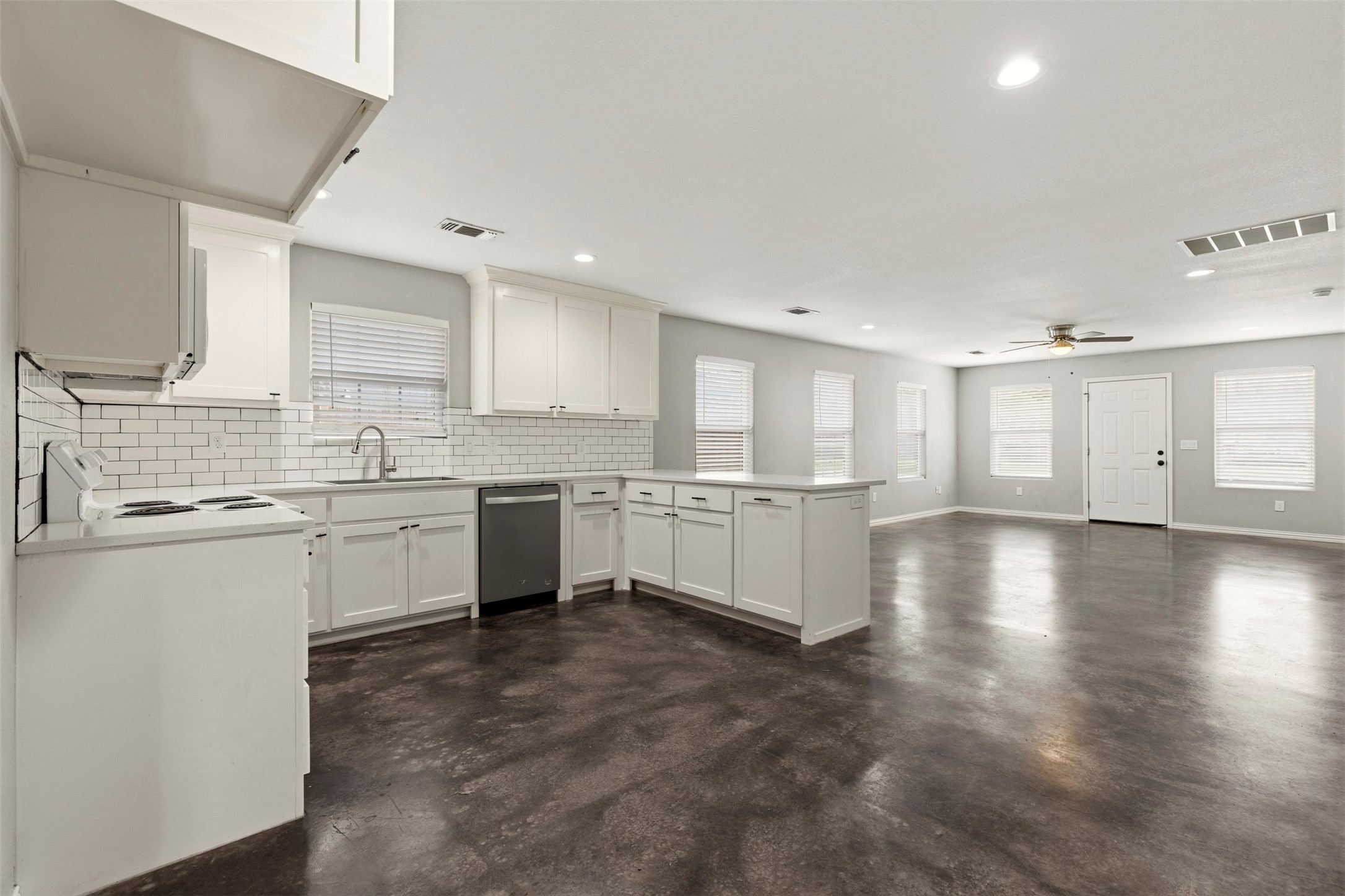 933 Rice Street Denison TX 75020