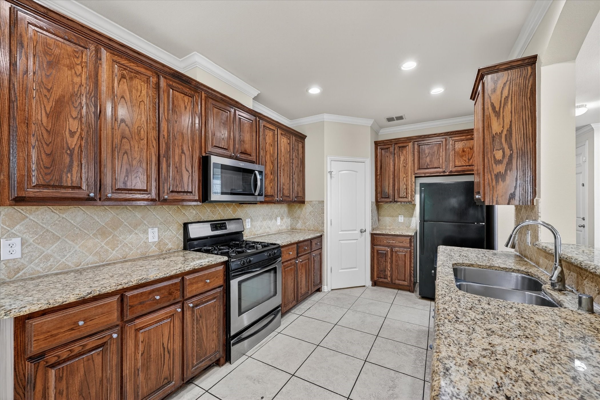 2304 Janna Way Carrollton TX 75006