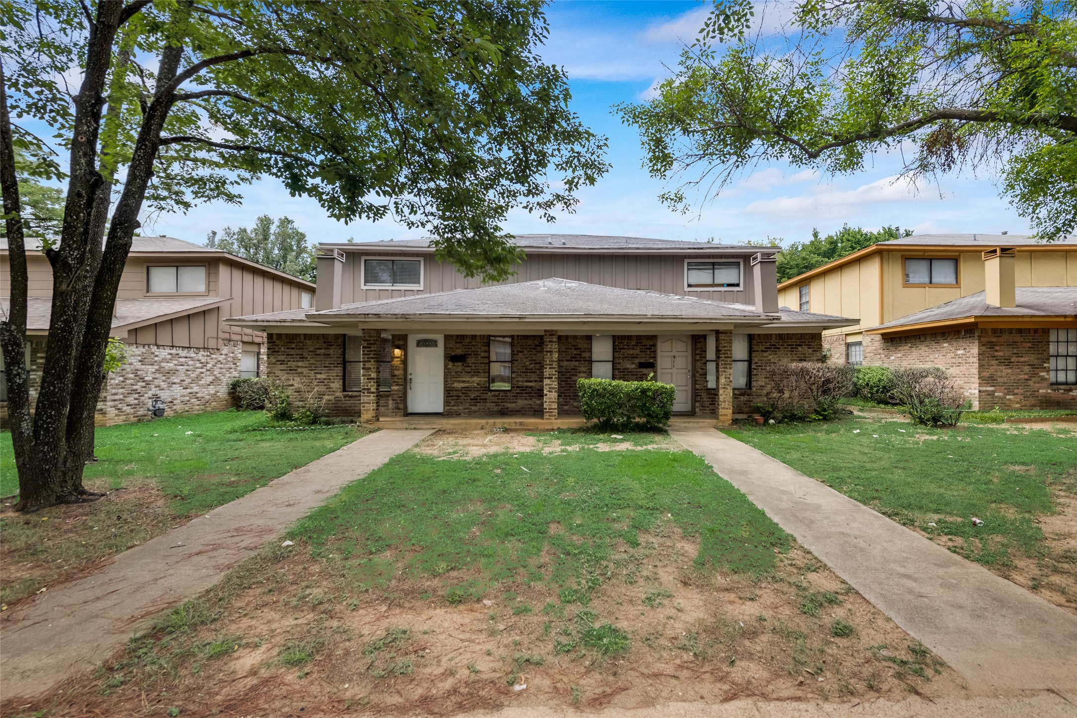 913 W Rochelle Road Irving TX 75062