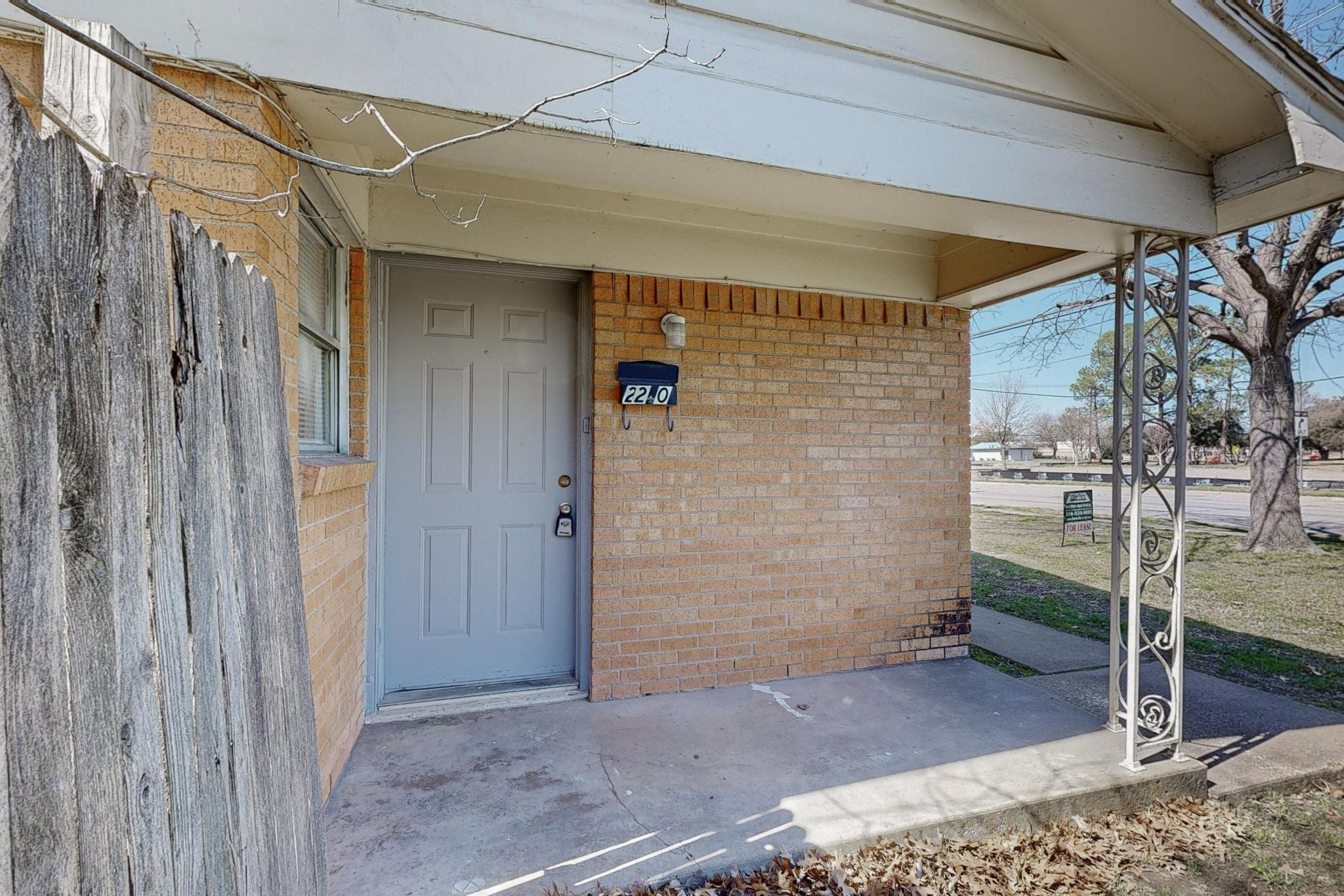 220 W Union Bower Road Irving TX 75061