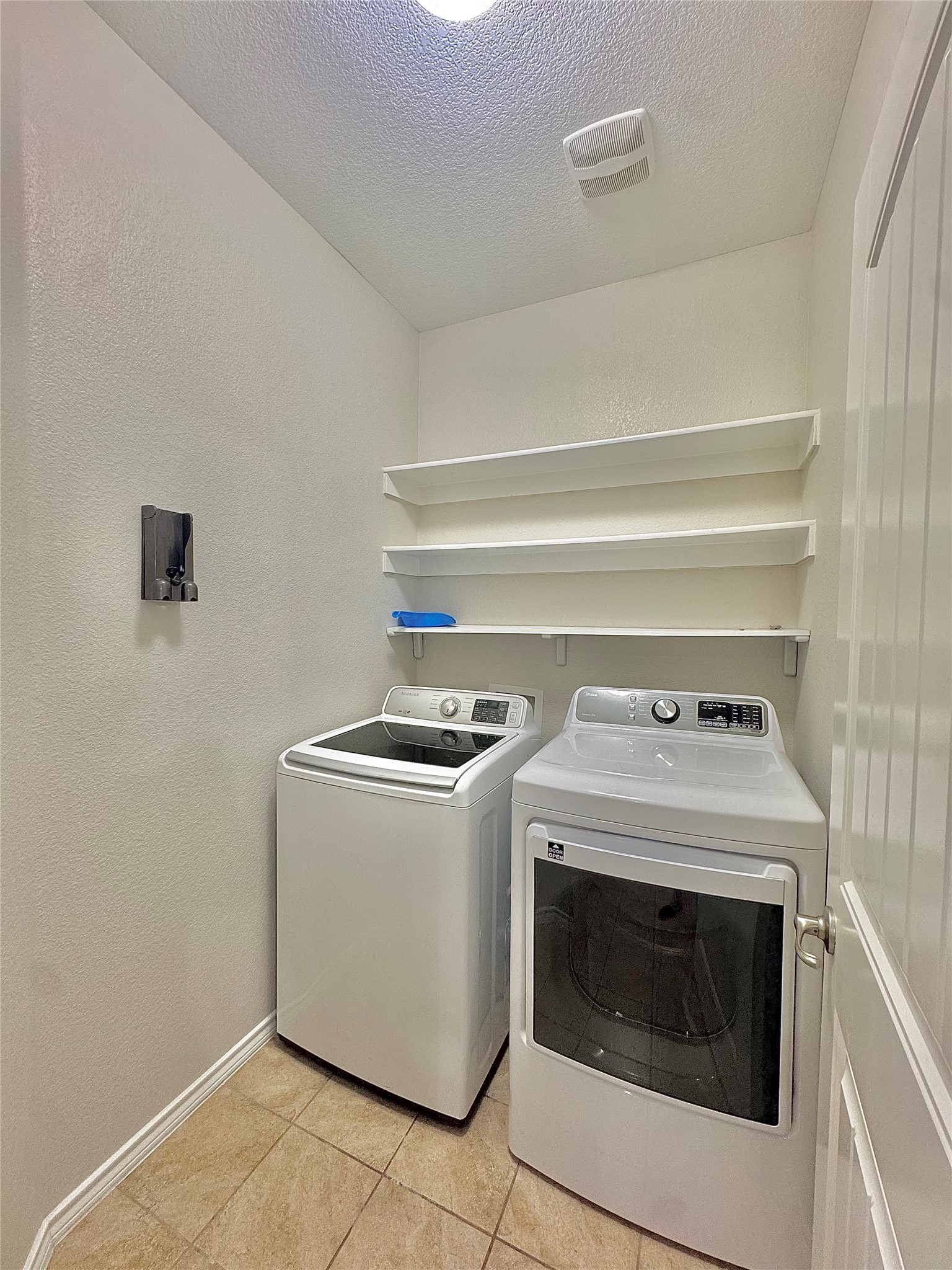 204 Red Fox Lane Denton TX 76210