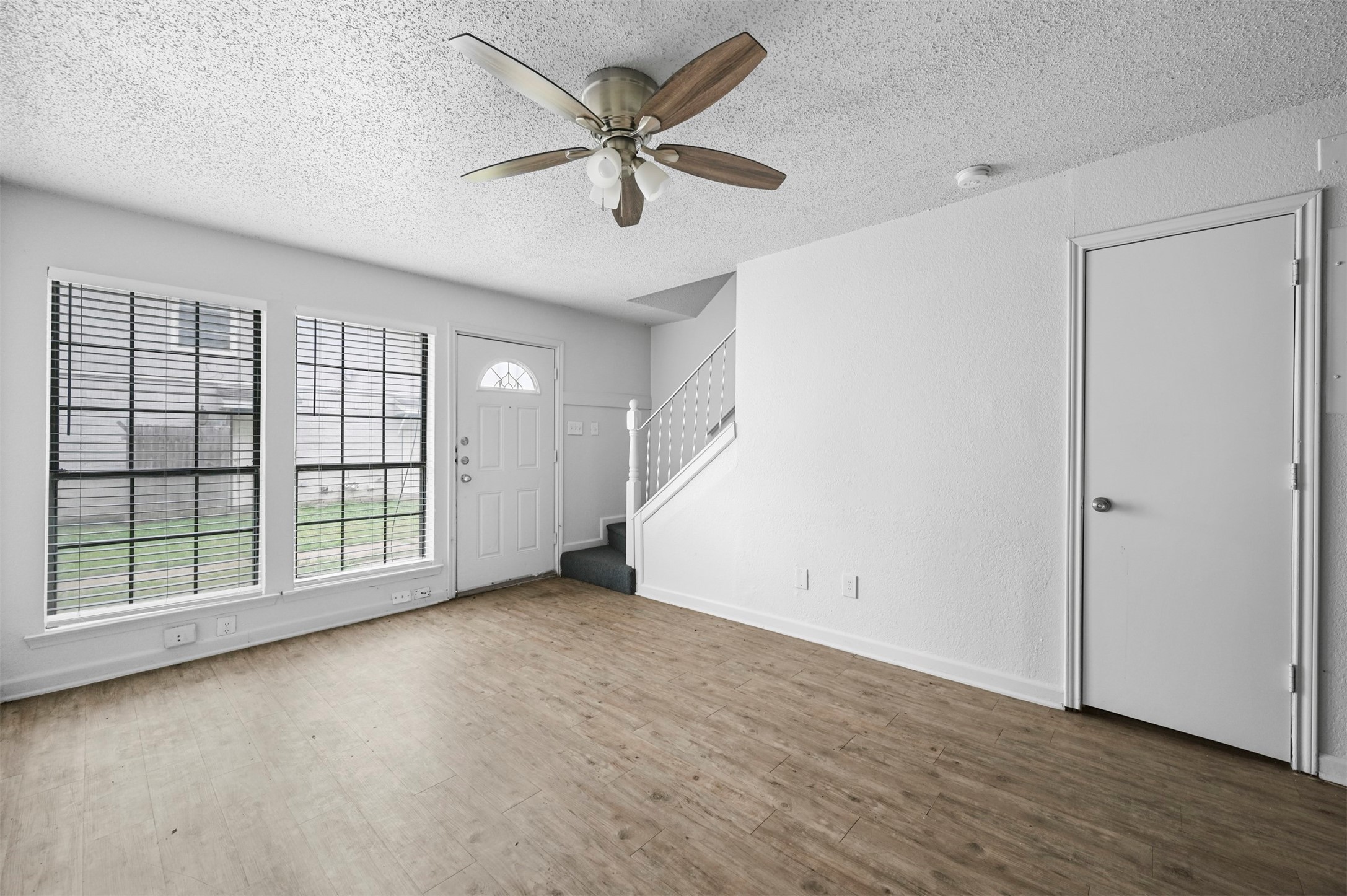 4921 Miller Avenue Fort Worth TX 76119