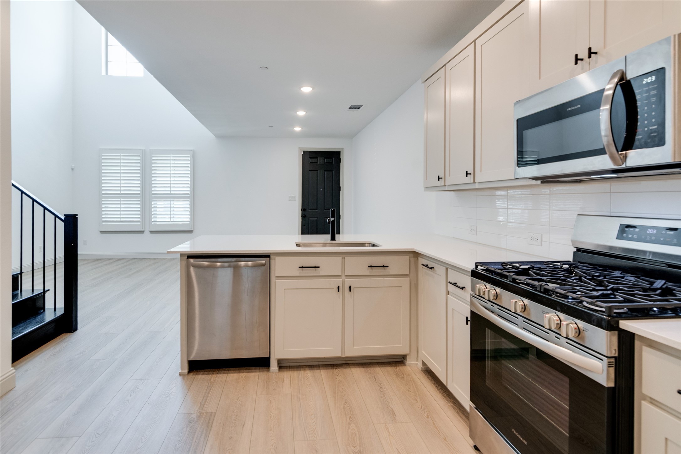 420 Parkside Drive Argyle TX 76226