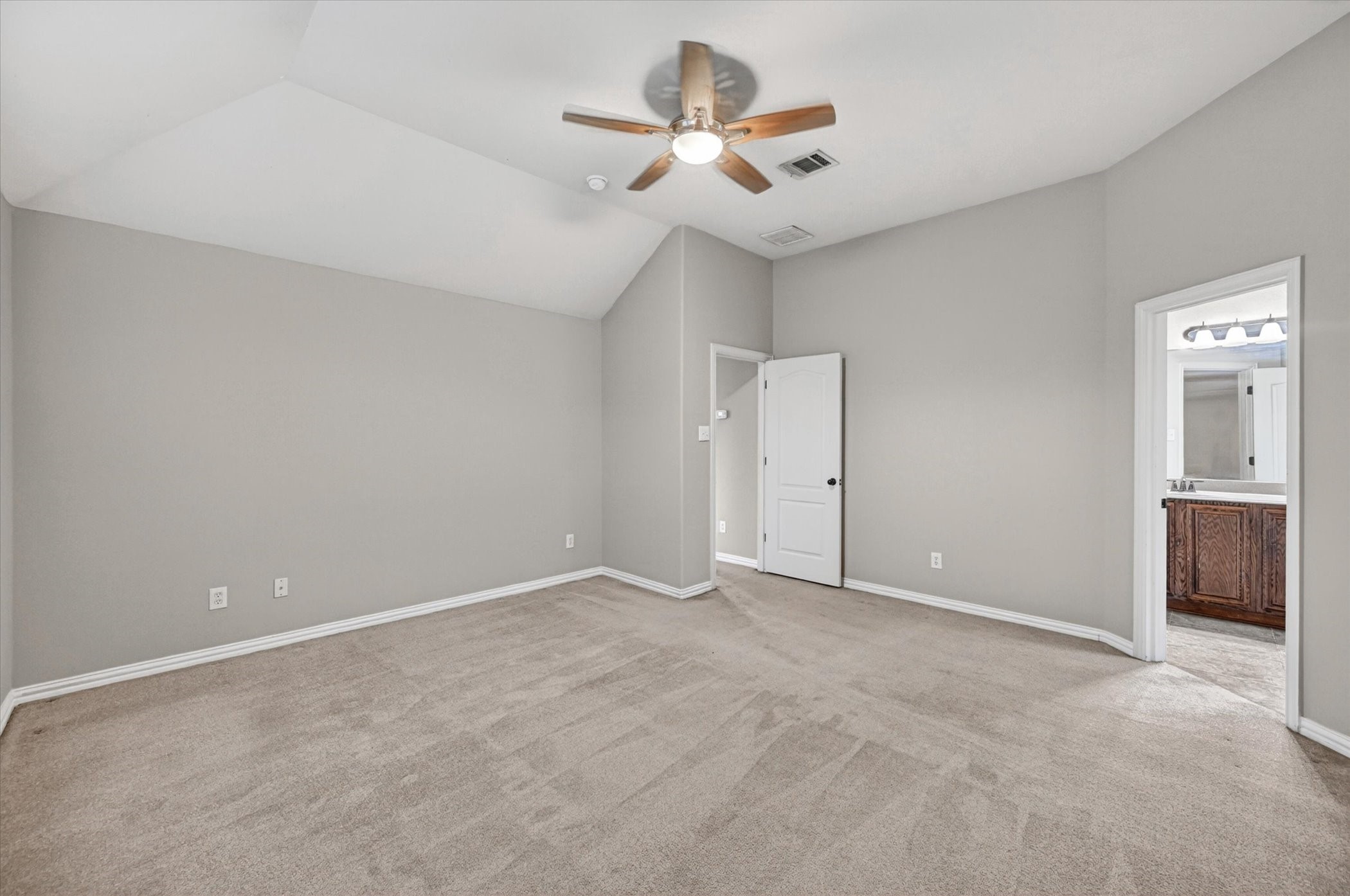 8204 Tierra Del Sol Road Arlington TX 76002