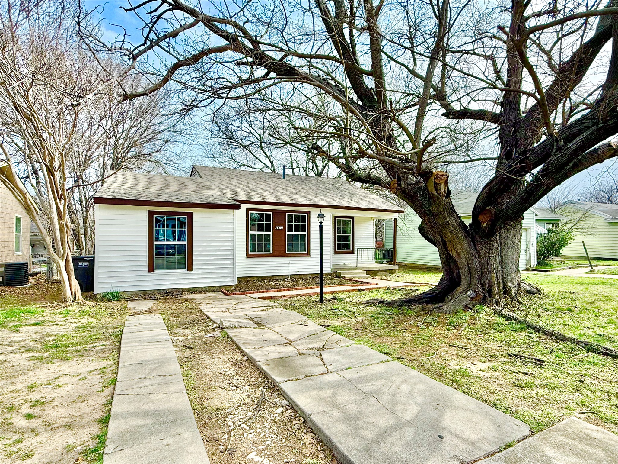 4813 Sandage Avenue Fort Worth TX 76115