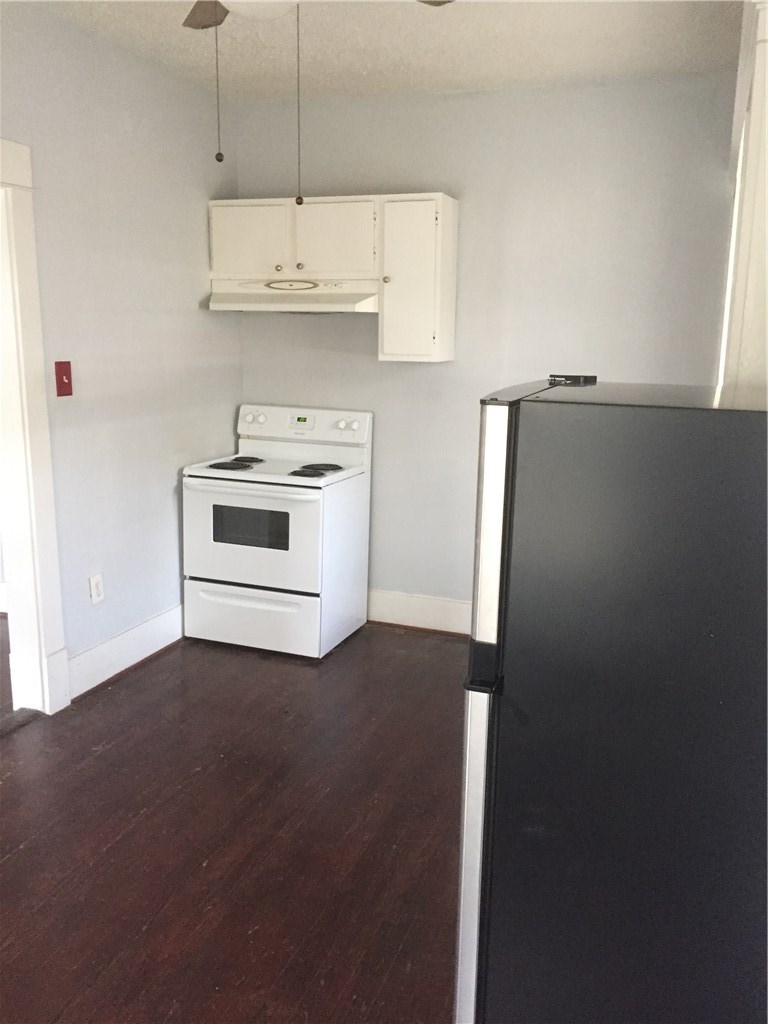 813 W 8th Street Dallas TX 75208