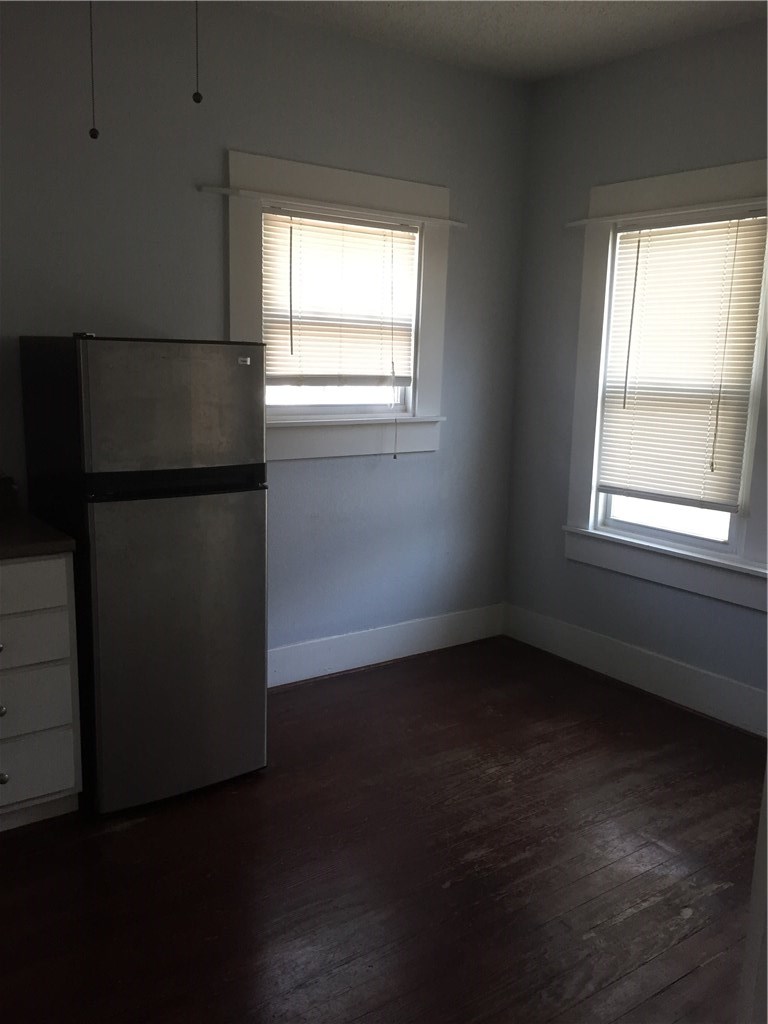 813 W 8th Street Dallas TX 75208