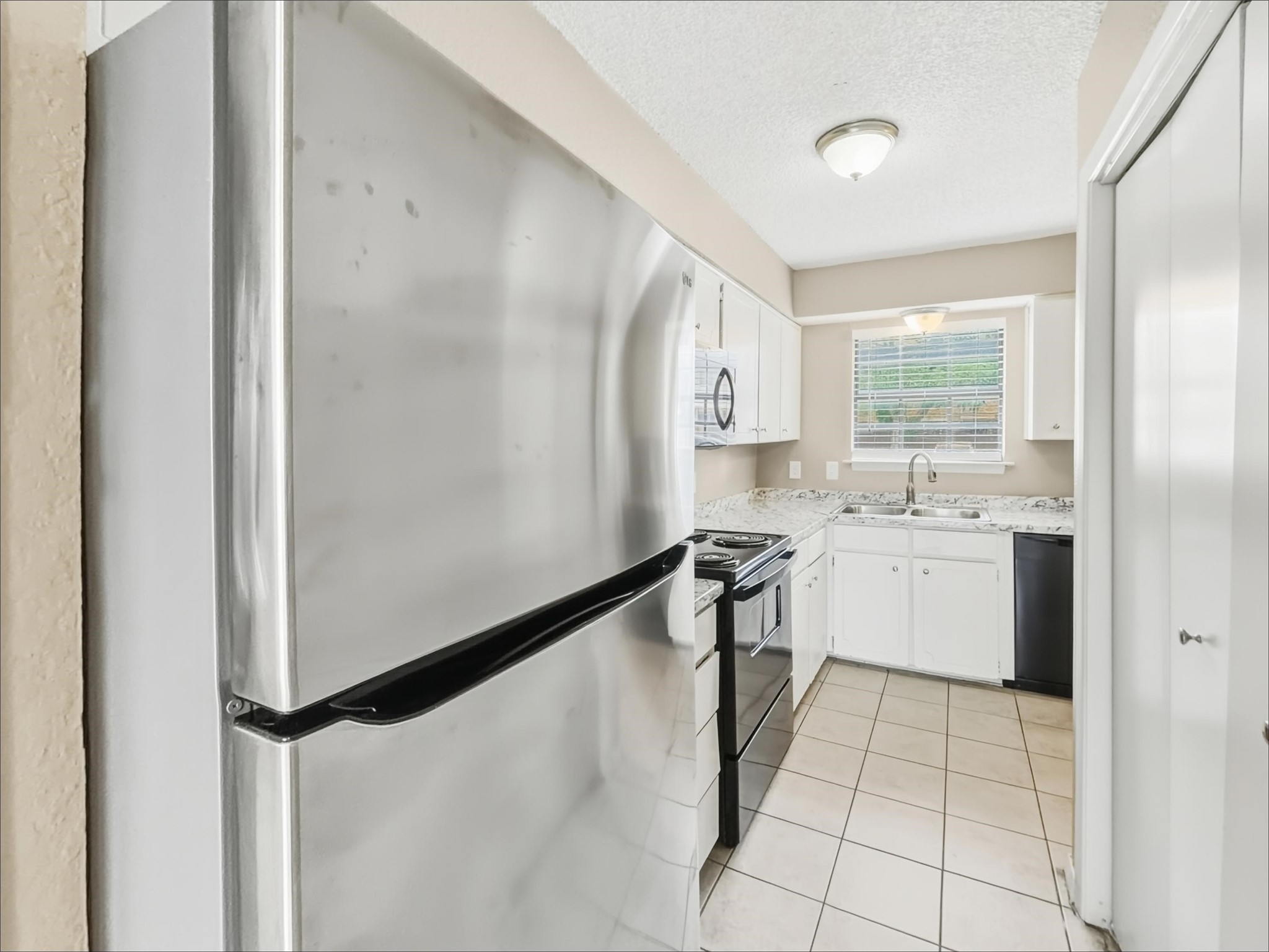 1006 Bland Drive Arlington TX 76010