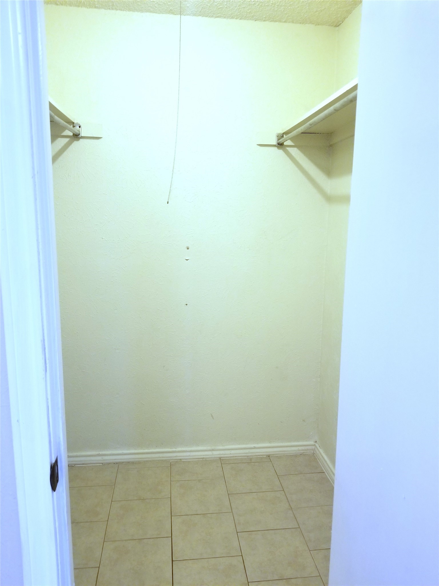 407 Gatewood Road Garland TX 75043