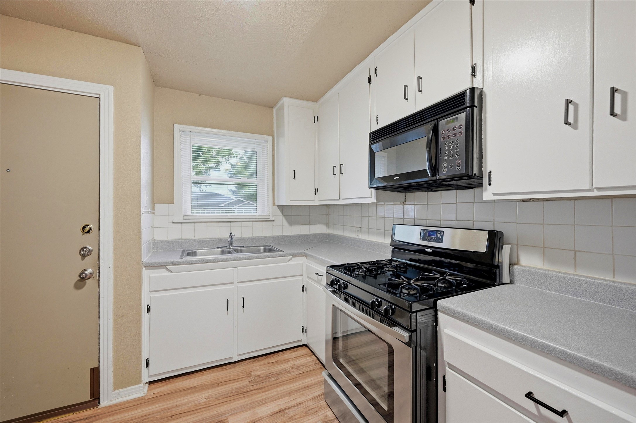 1701 W Elm Street Denison TX 75020
