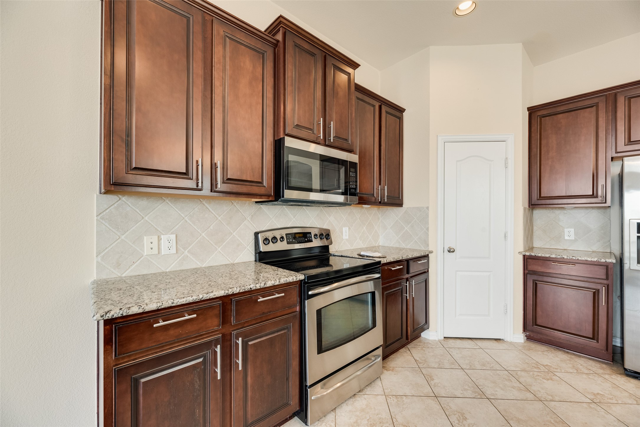 1916 Lantana Lane Irving TX 75063