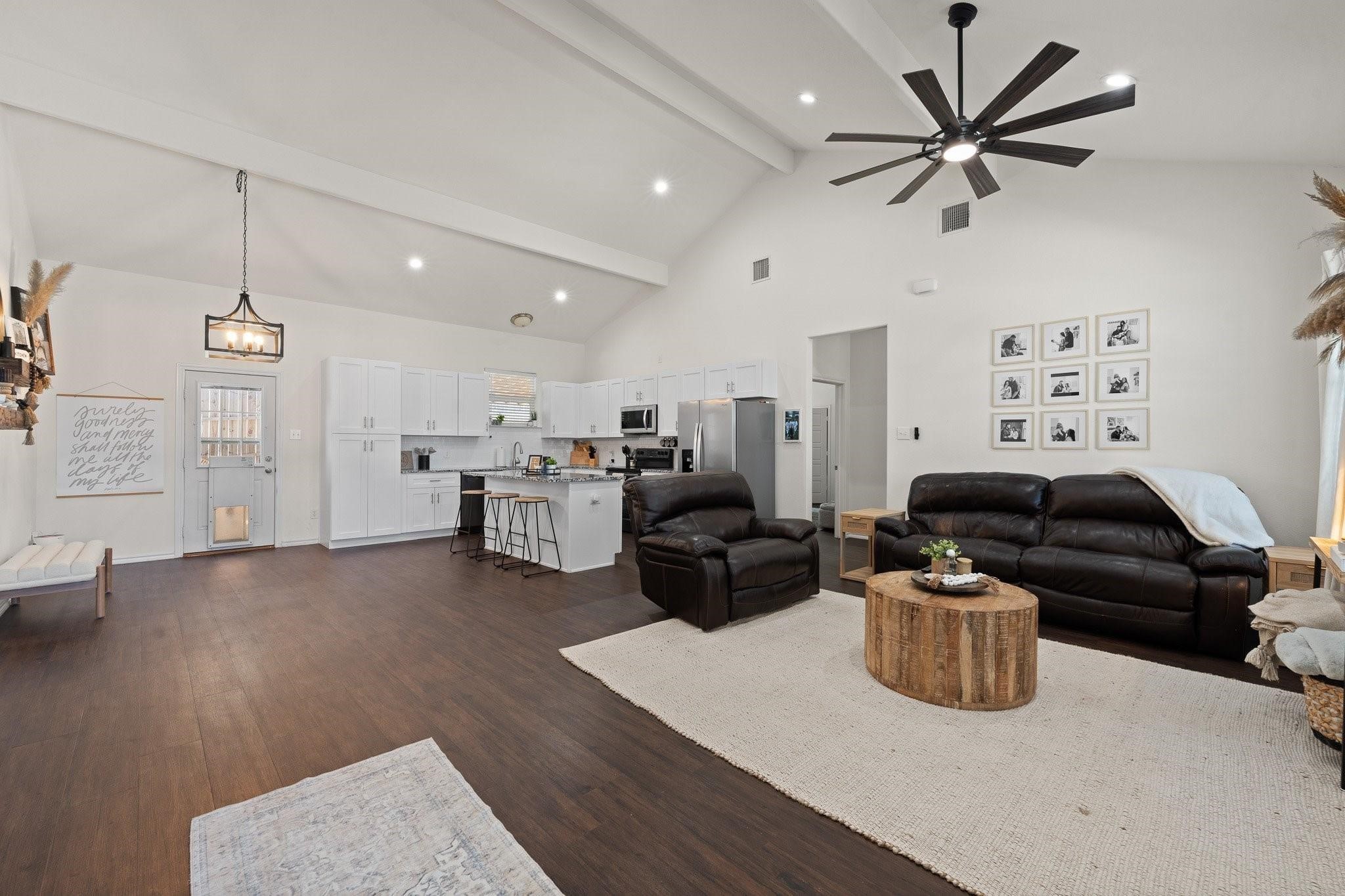 2612 Dove Trail Granbury TX 76048