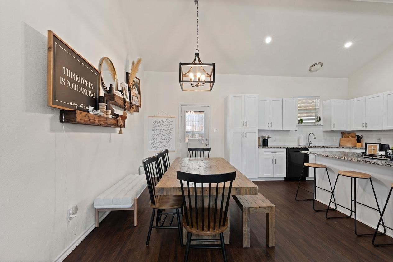 2612 Dove Trail Granbury TX 76048